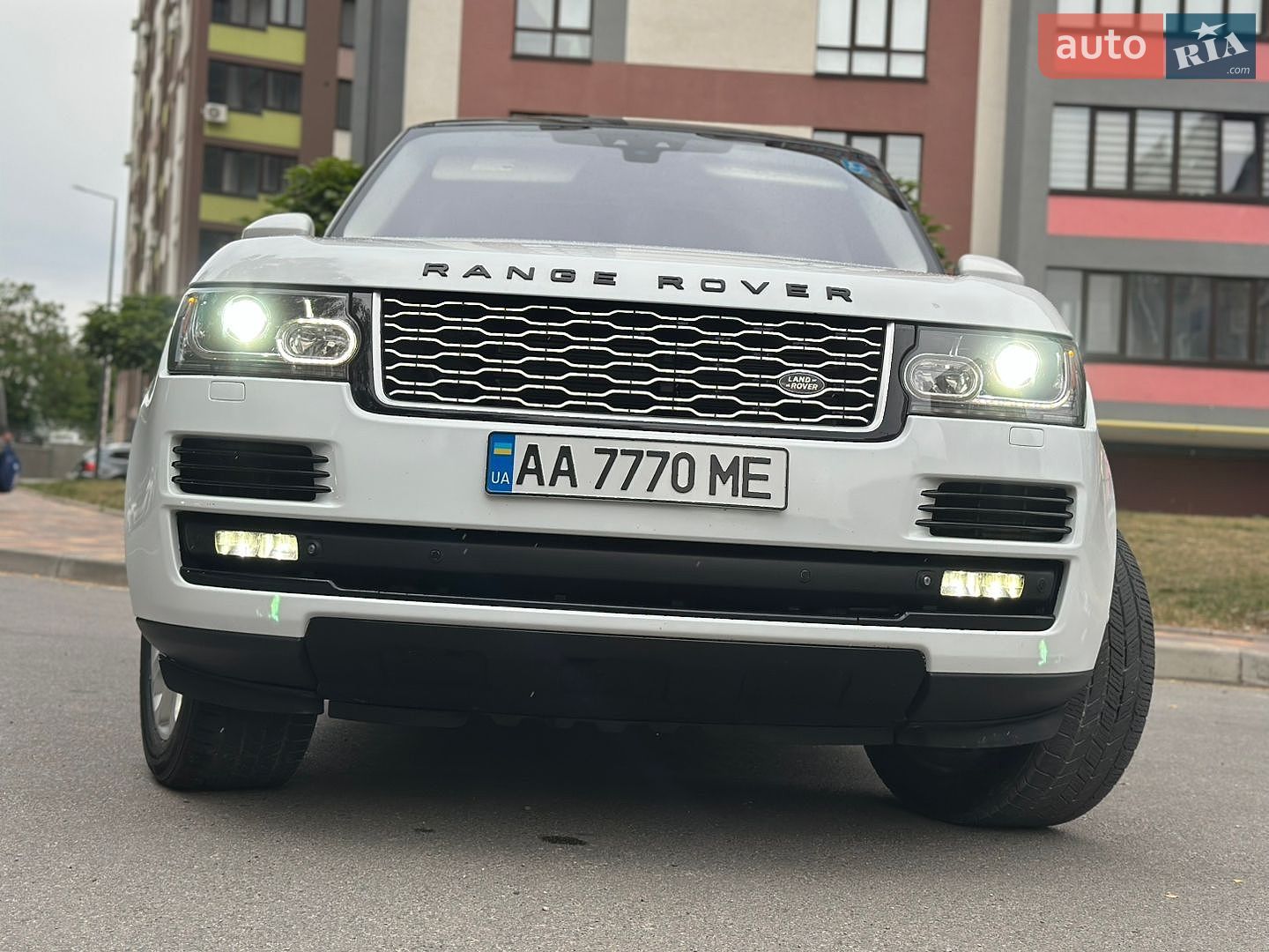 Land Rover Range Rover 2018 VIN SALGS2FK5HA360019 фото оголошення 13 з 44