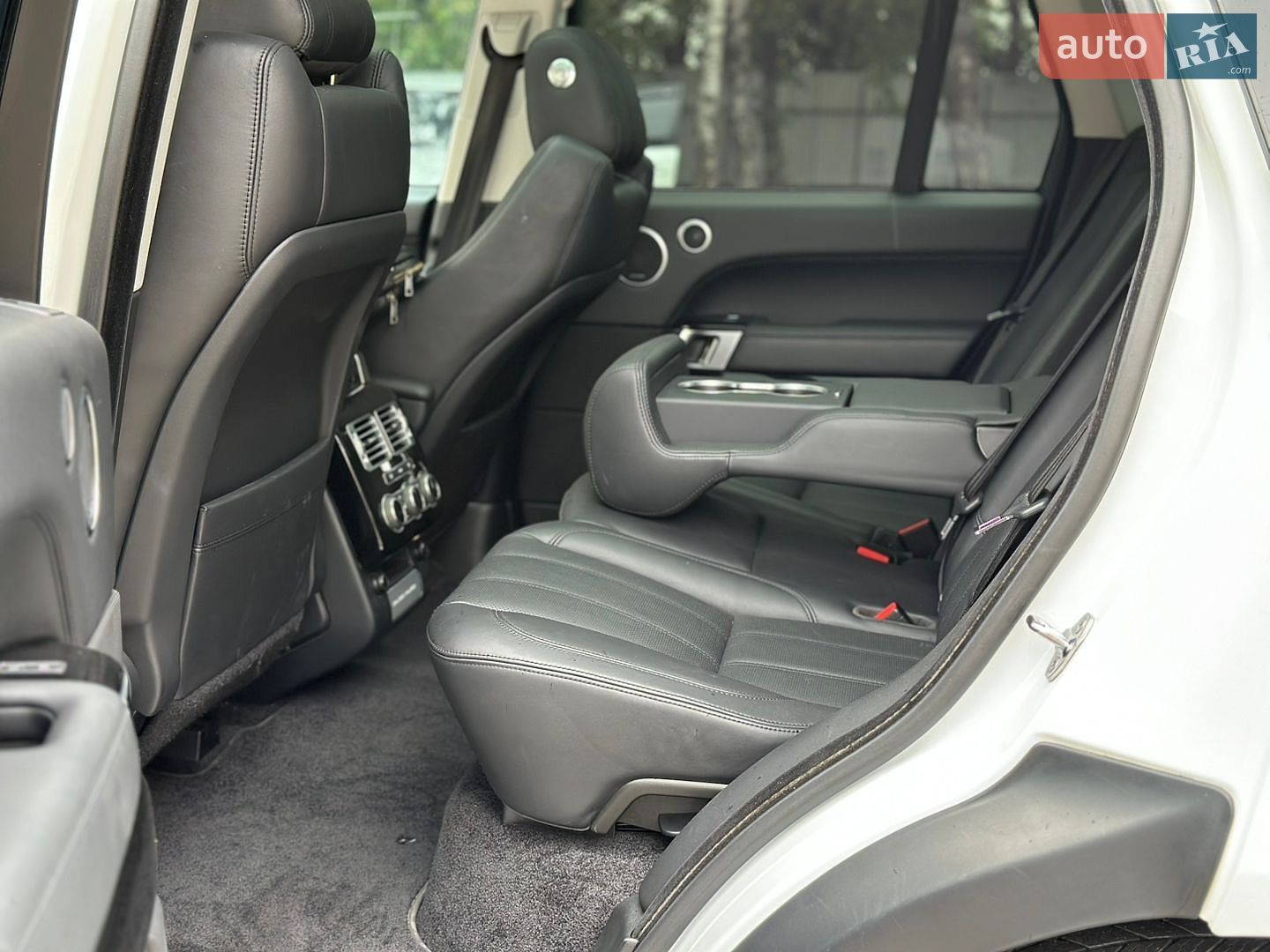 Land Rover Range Rover 2018 VIN SALGS2FK5HA360019 фото оголошення 28 з 44