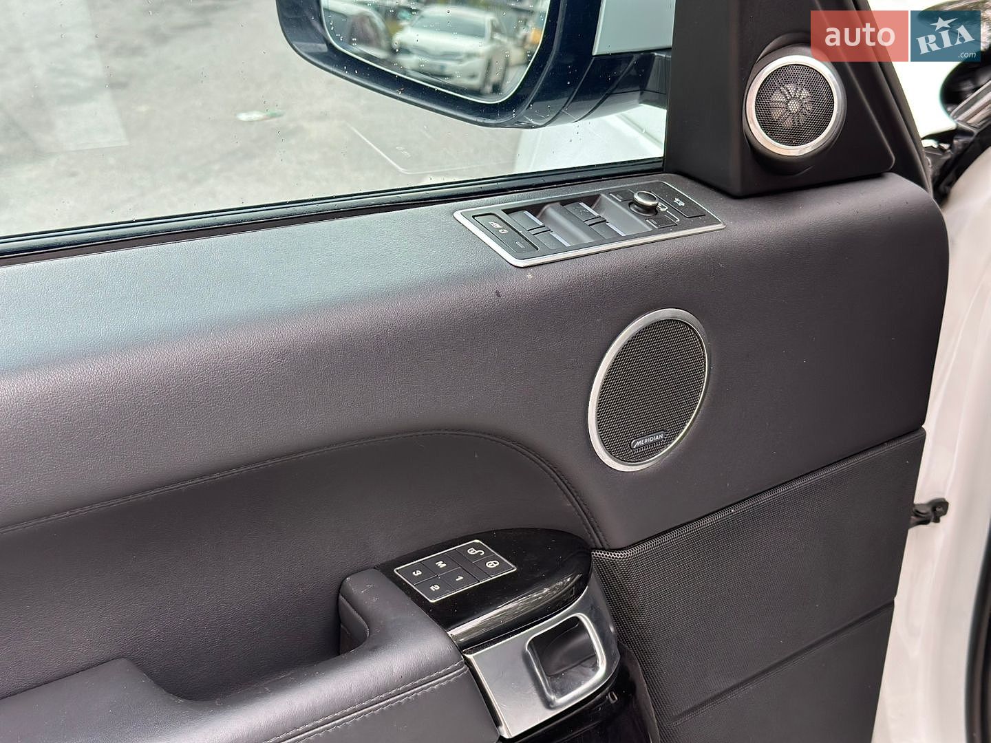 Land Rover Range Rover 2018 VIN SALGS2FK5HA360019 фото оголошення 26 з 44