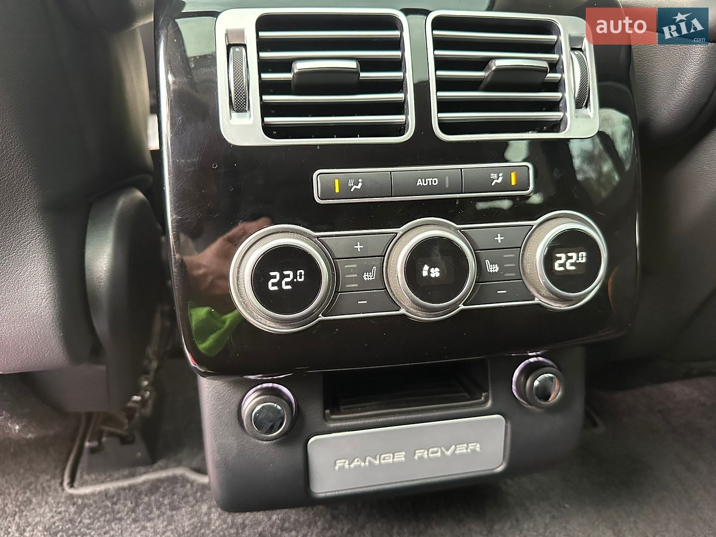 Land Rover Range Rover 2018 VIN SALGS2FK5HA360019 фото оголошення 31 з 44