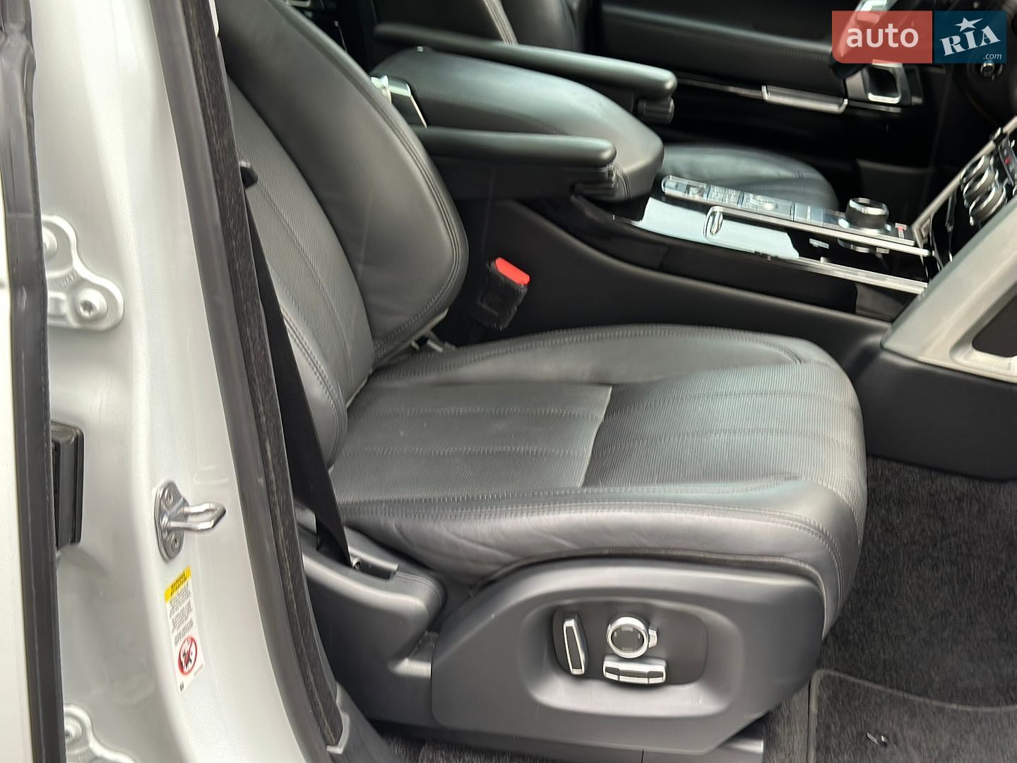 Land Rover Range Rover 2018 VIN SALGS2FK5HA360019 фото оголошення 37 з 44