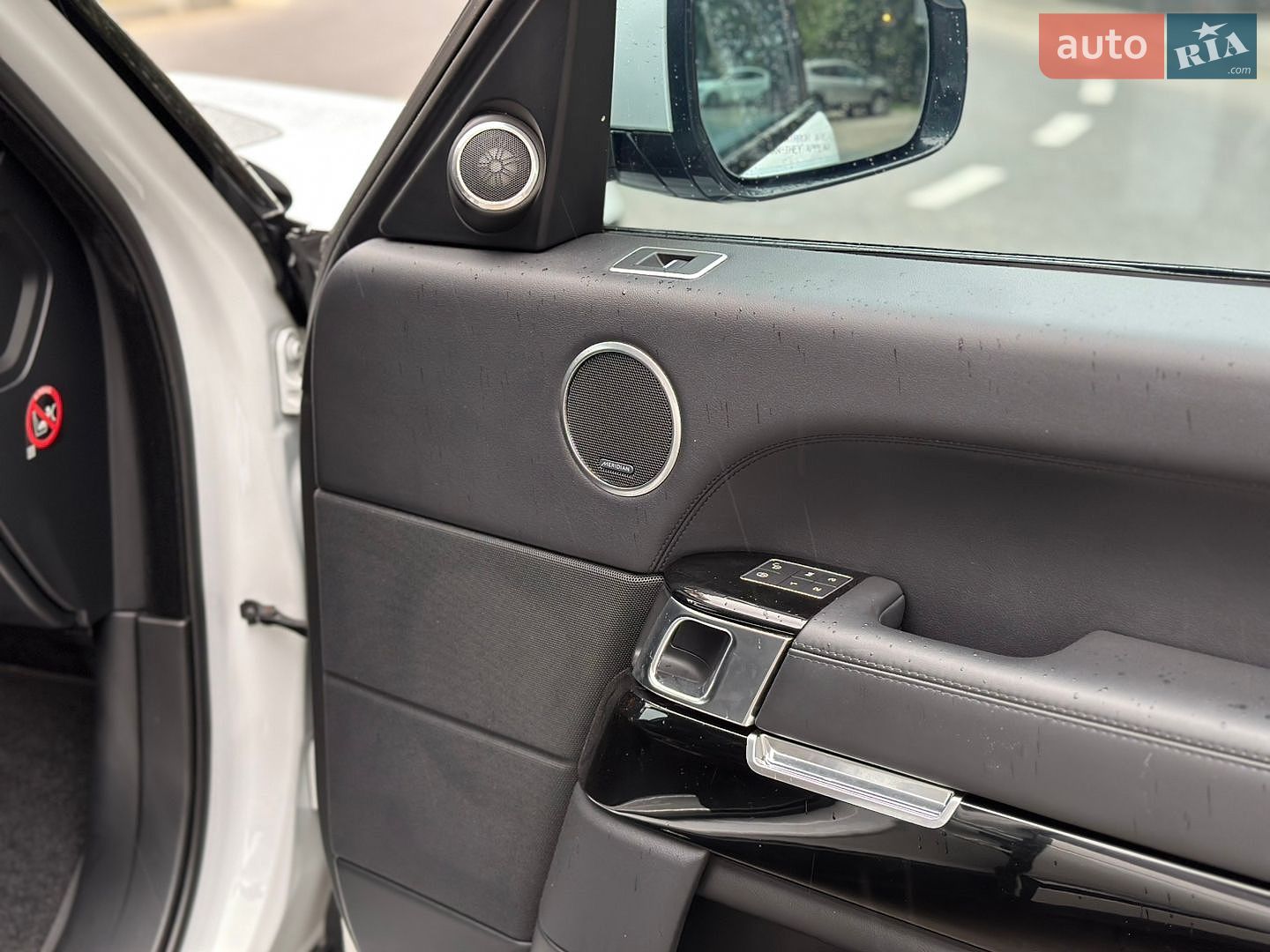 Land Rover Range Rover 2018 VIN SALGS2FK5HA360019 фото оголошення 39 з 44