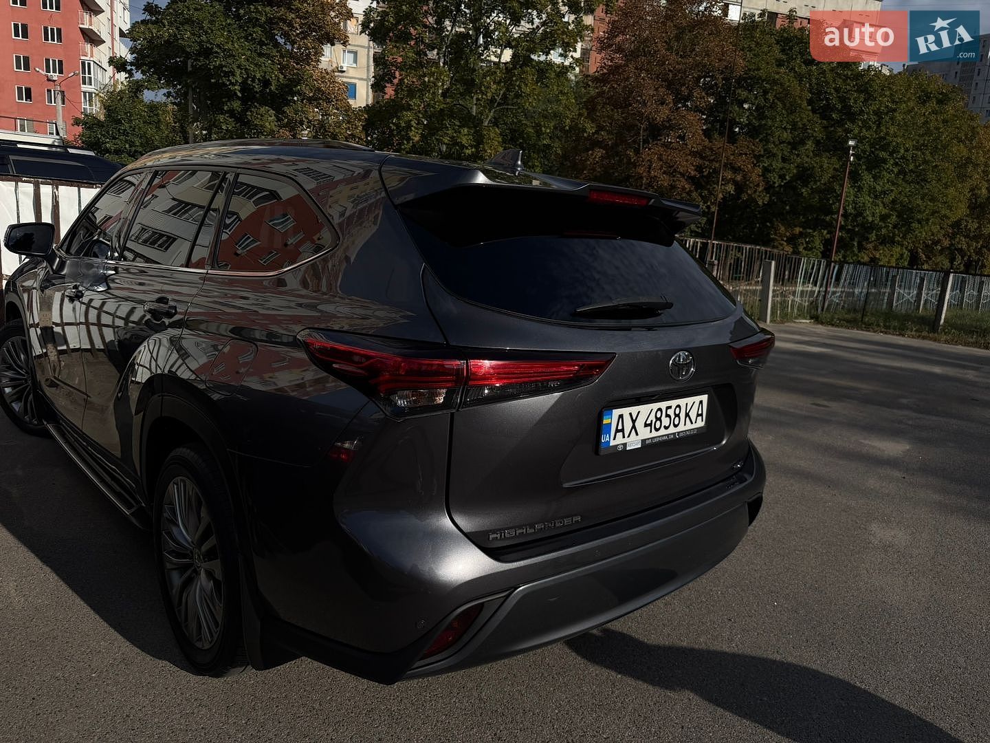 Toyota Highlander 2020 VIN 5TDLZ3BH20S049284 фото оголошення 3 з 34