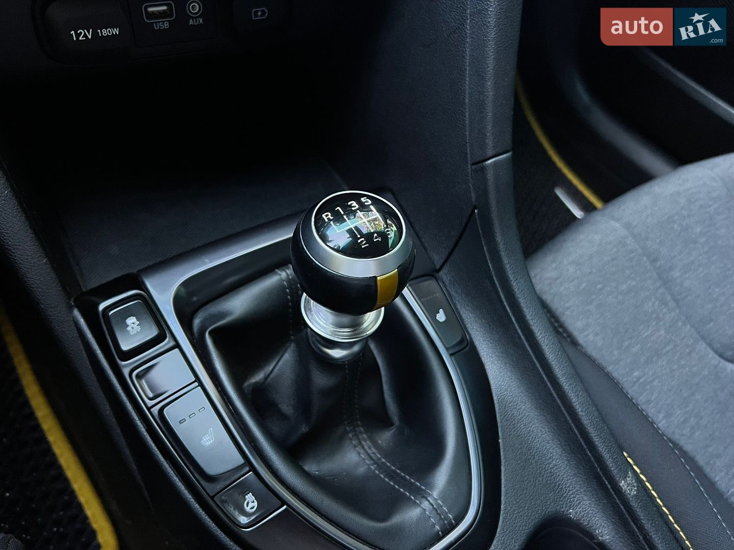 Hyundai Veloster 2019 VIN KMHTH6AB5KU019014 фото оголошення 24 з 28