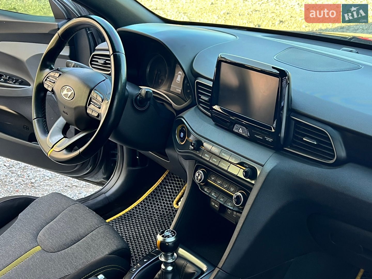 Hyundai Veloster 2019 VIN KMHTH6AB5KU019014 фото оголошення 18 з 28