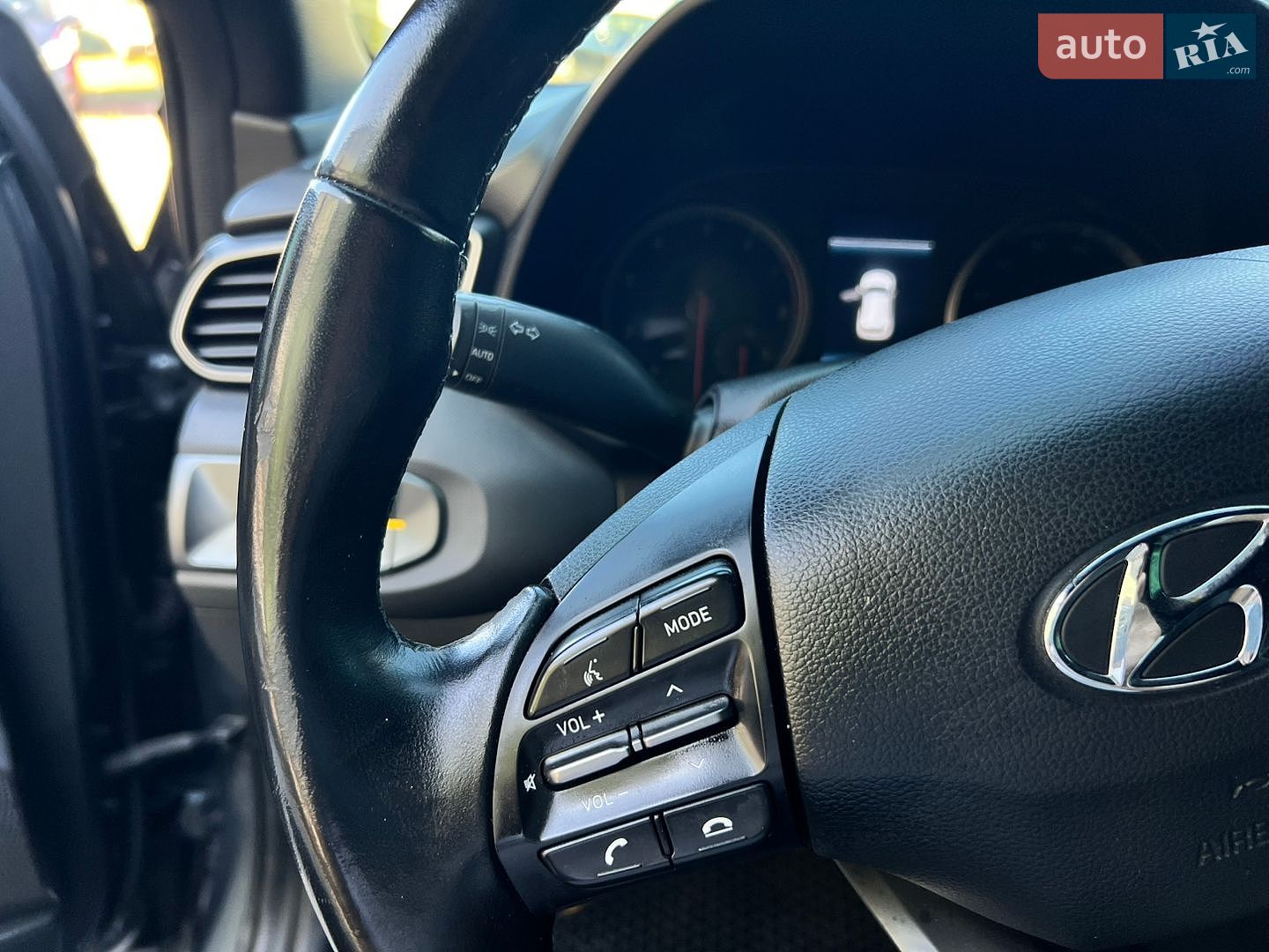 Hyundai Veloster 2019 VIN KMHTH6AB5KU019014 фото оголошення 26 з 28