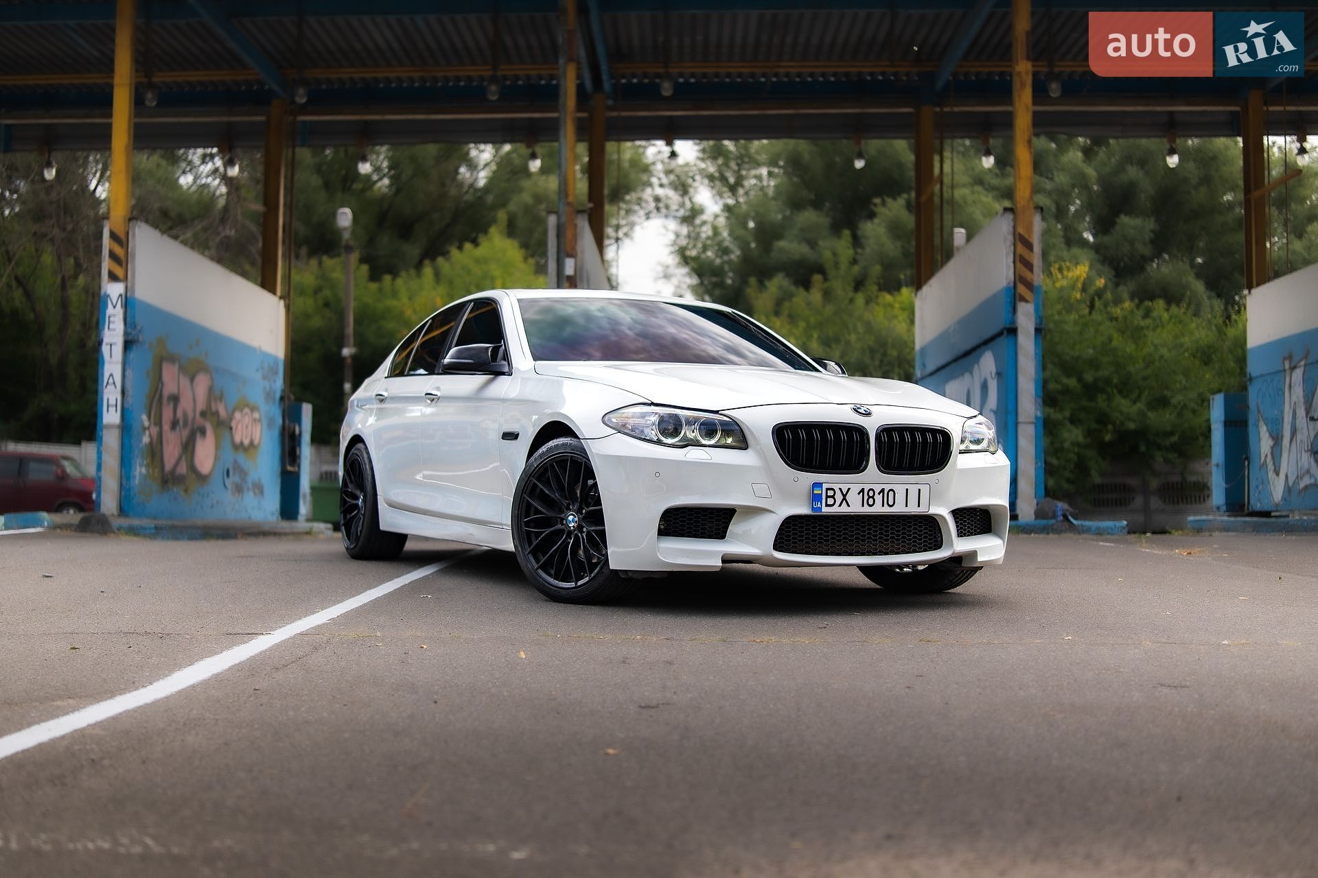 BMW 5 Series 2014 VIN WBA5A7C59FD625370 фото оголошення 2 з 29