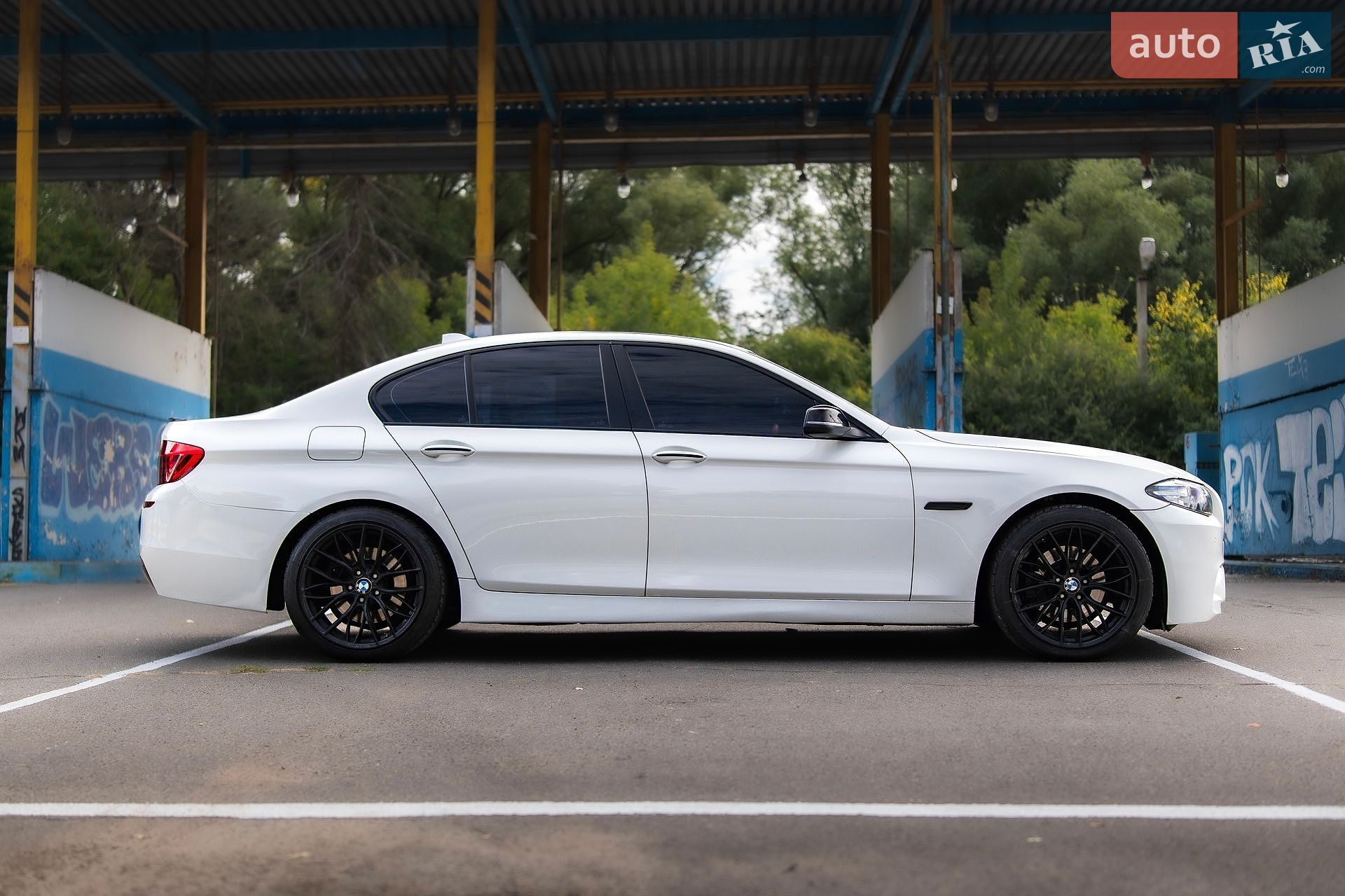 BMW 5 Series 2014 VIN WBA5A7C59FD625370 фото оголошення 5 з 29