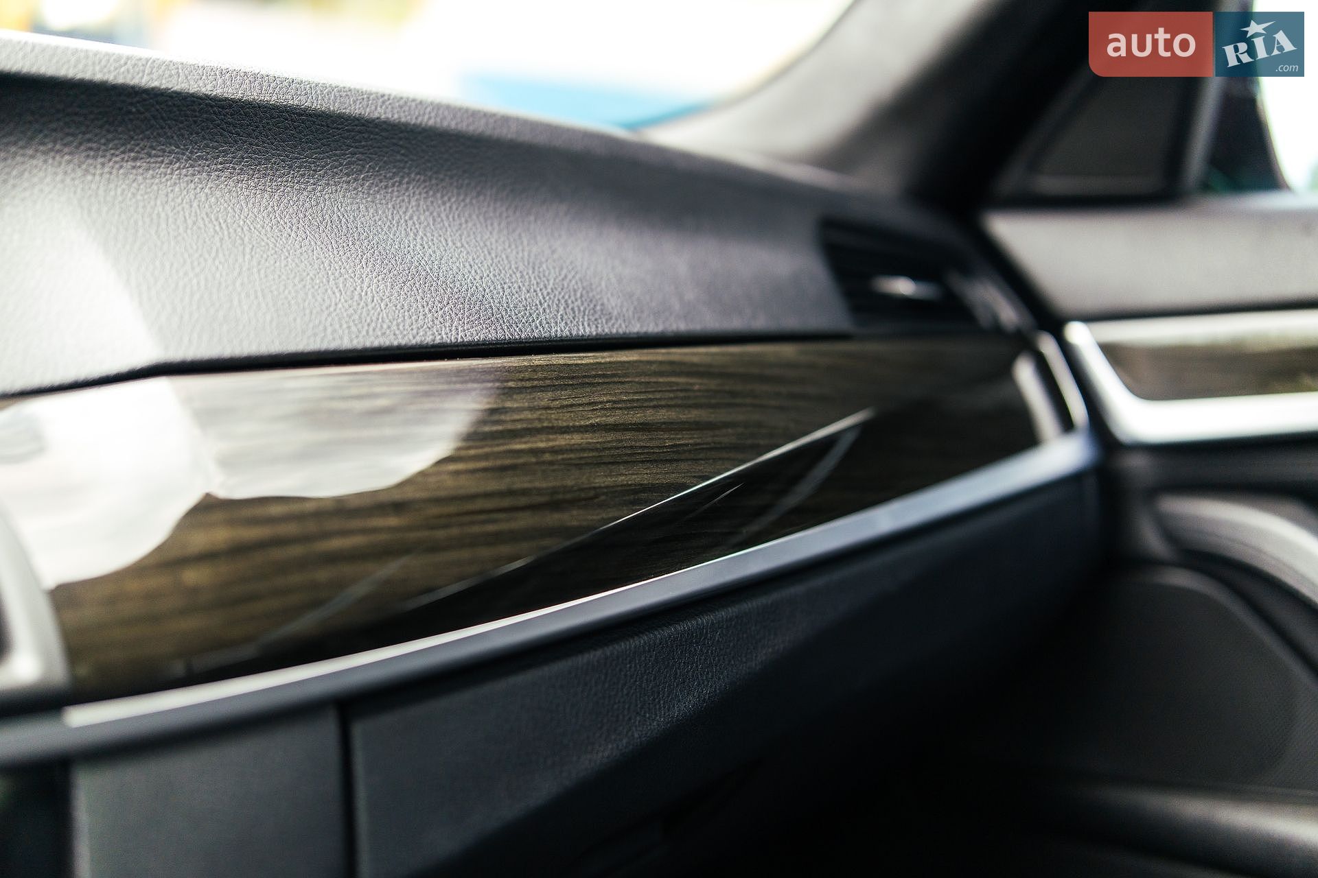 BMW 5 Series 2014 VIN WBA5A7C59FD625370 фото оголошення 26 з 29