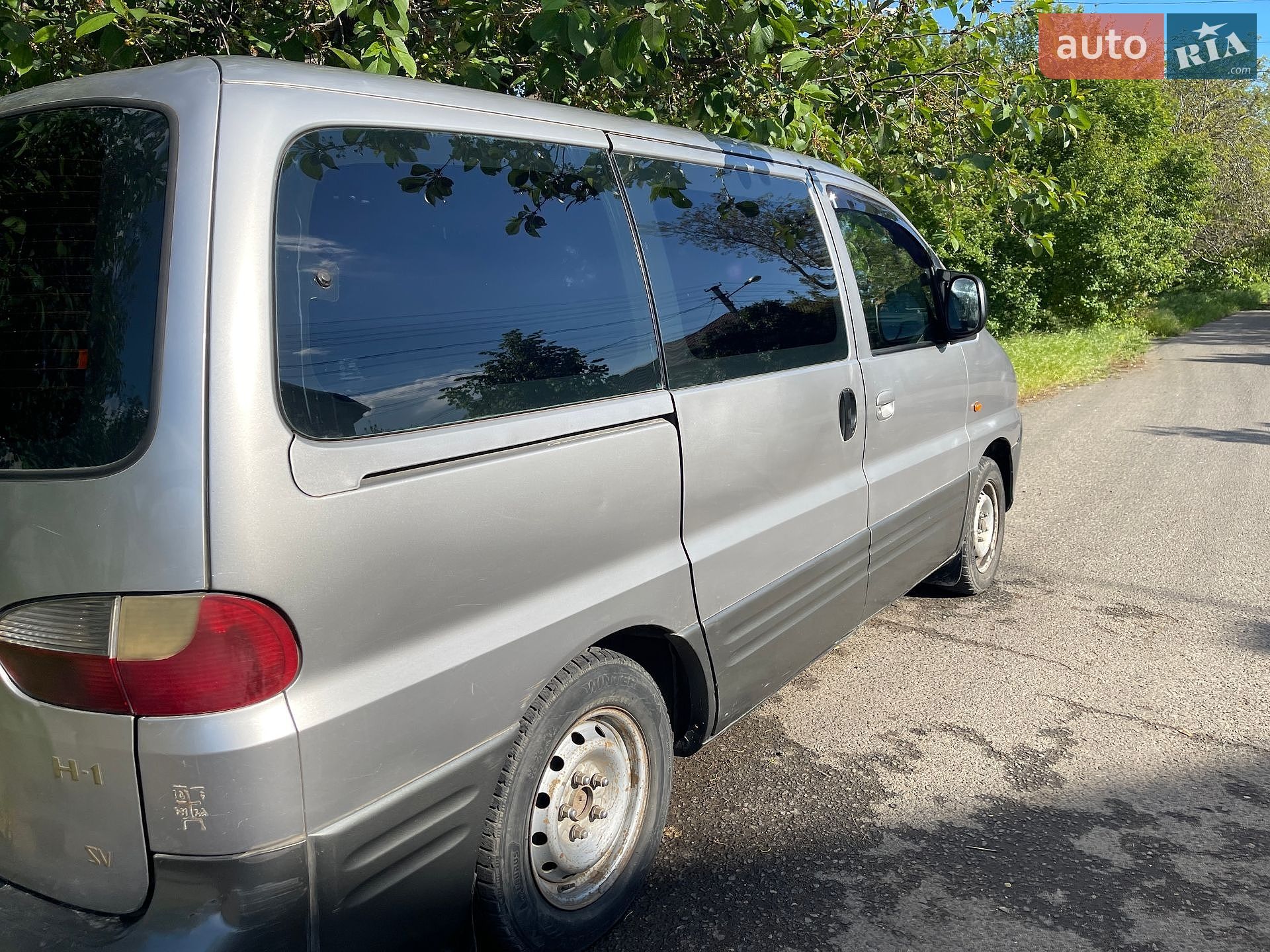 Hyundai H-1 2004 VIN NLJWWH7HP4Z016055 фото оголошення 2 з 12