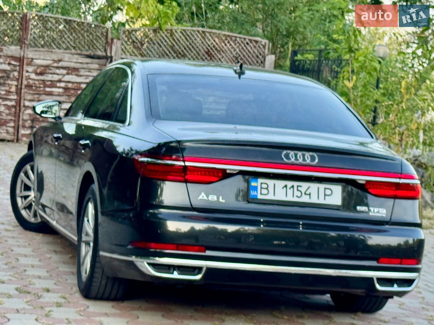 Audi A8 2018 VIN WAUZZZF80KN003143 фото оголошення 10 з 61