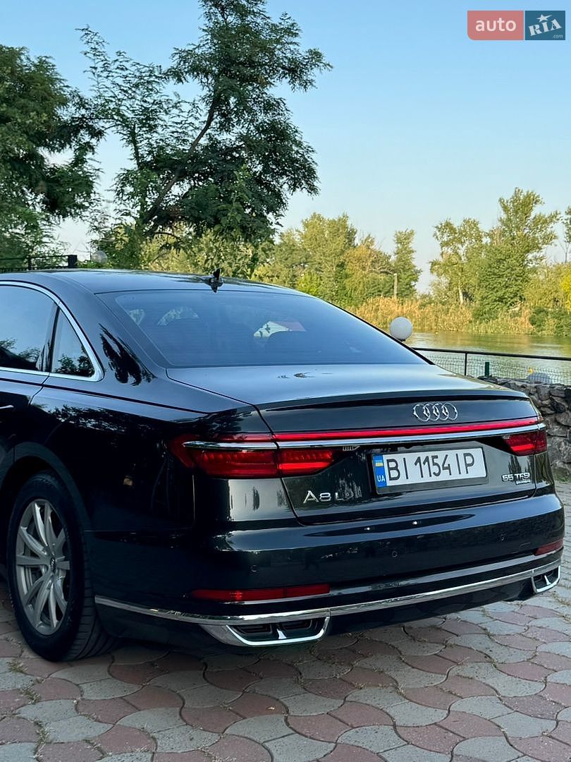Audi A8 2018 VIN WAUZZZF80KN003143 фото оголошення 16 з 61