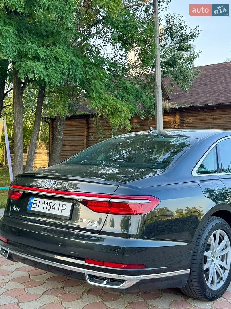 Audi A8 2018 VIN WAUZZZF80KN003143 фото оголошення 17 з 61