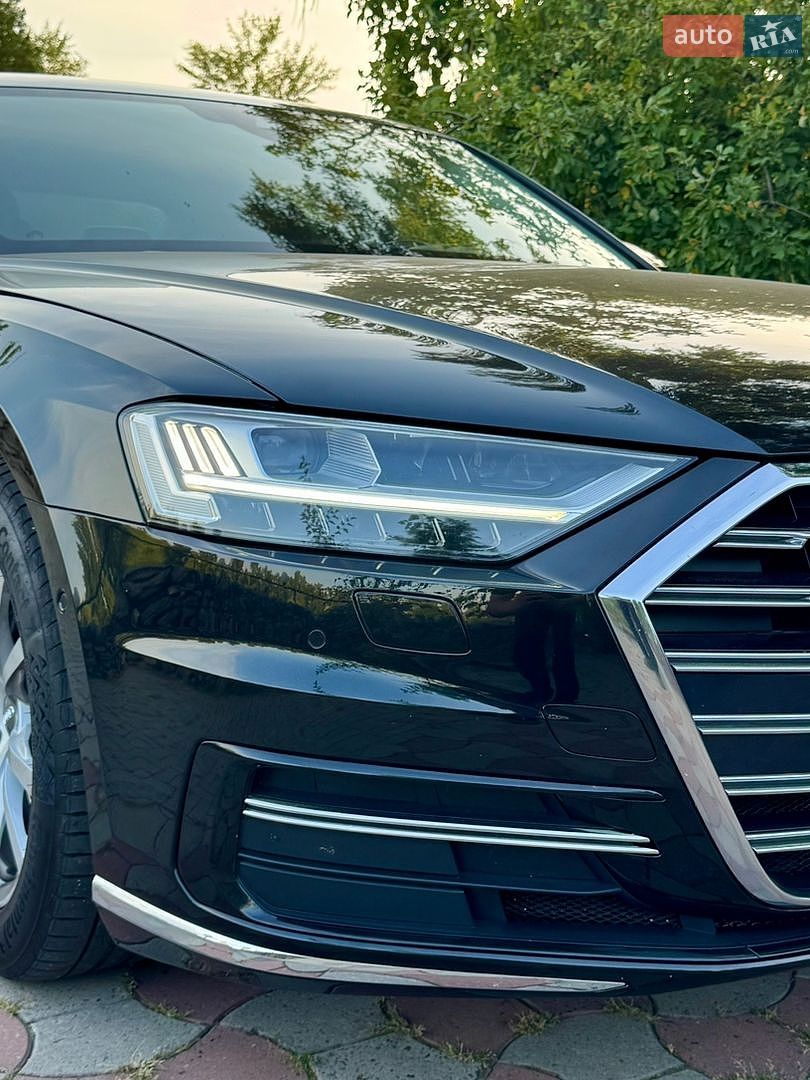 Audi A8 2018 VIN WAUZZZF80KN003143 фото оголошення 20 з 61