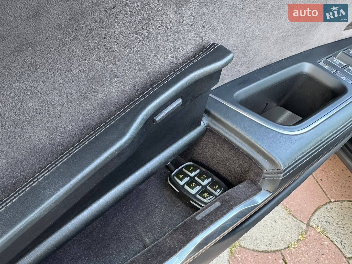 Audi A8 2018 VIN WAUZZZF80KN003143 фото оголошення 30 з 61