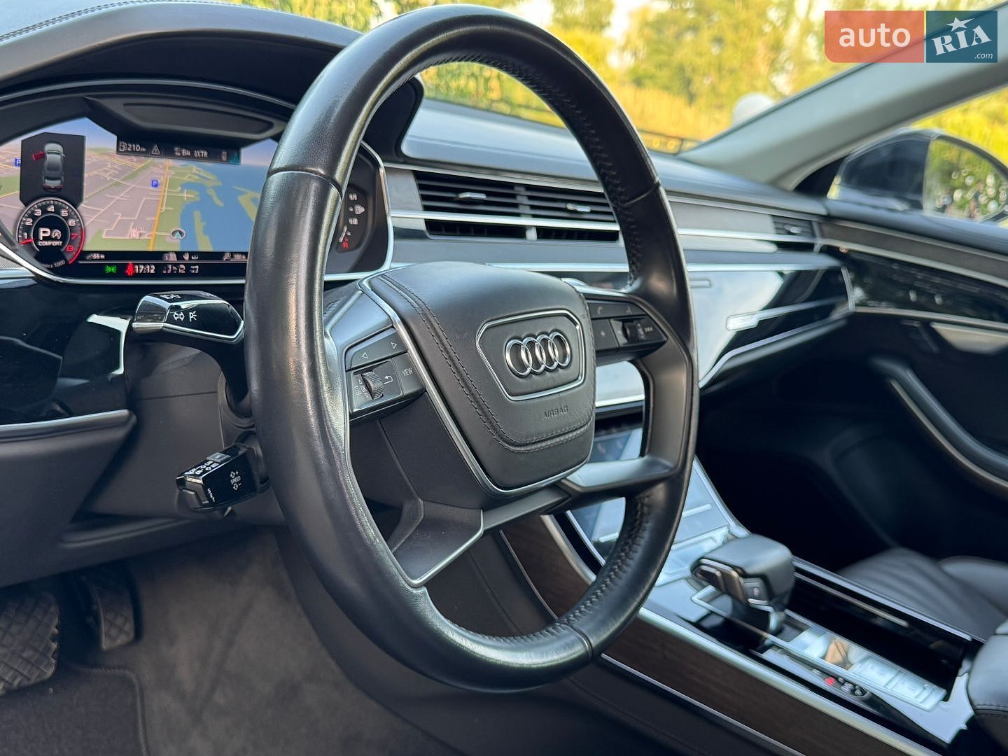 Audi A8 2018 VIN WAUZZZF80KN003143 фото оголошення 33 з 61