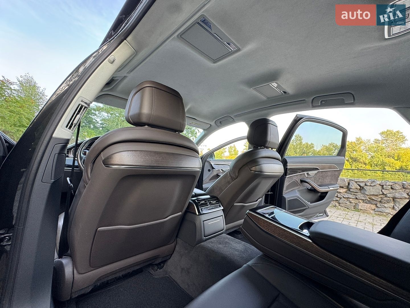 Audi A8 2018 VIN WAUZZZF80KN003143 фото оголошення 41 з 61