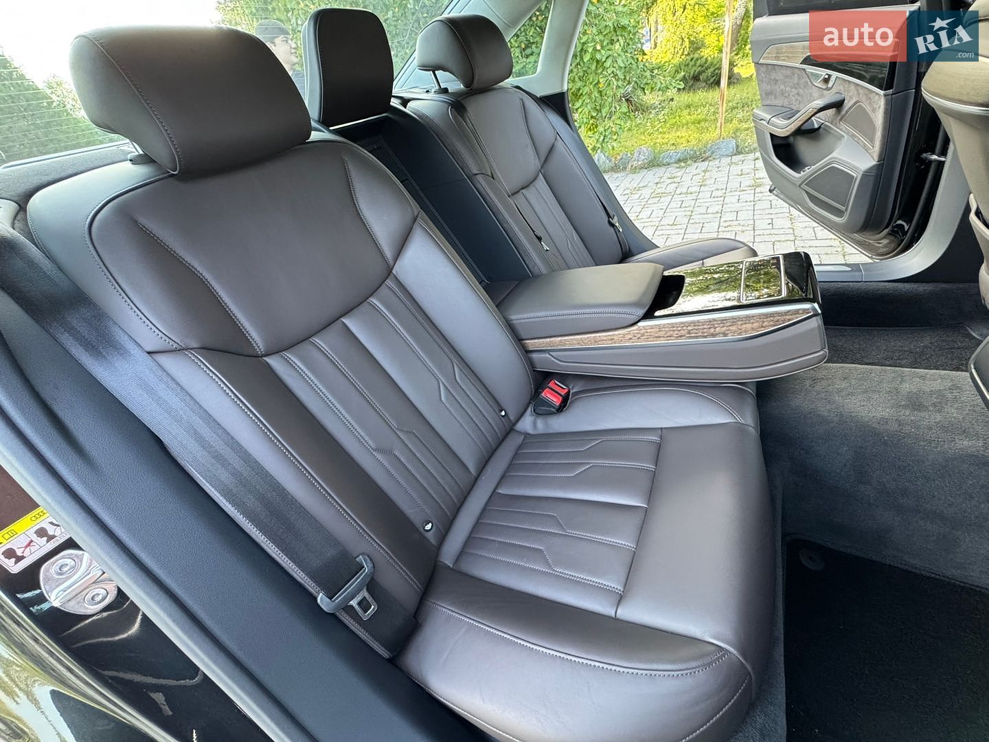 Audi A8 2018 VIN WAUZZZF80KN003143 фото оголошення 43 з 61
