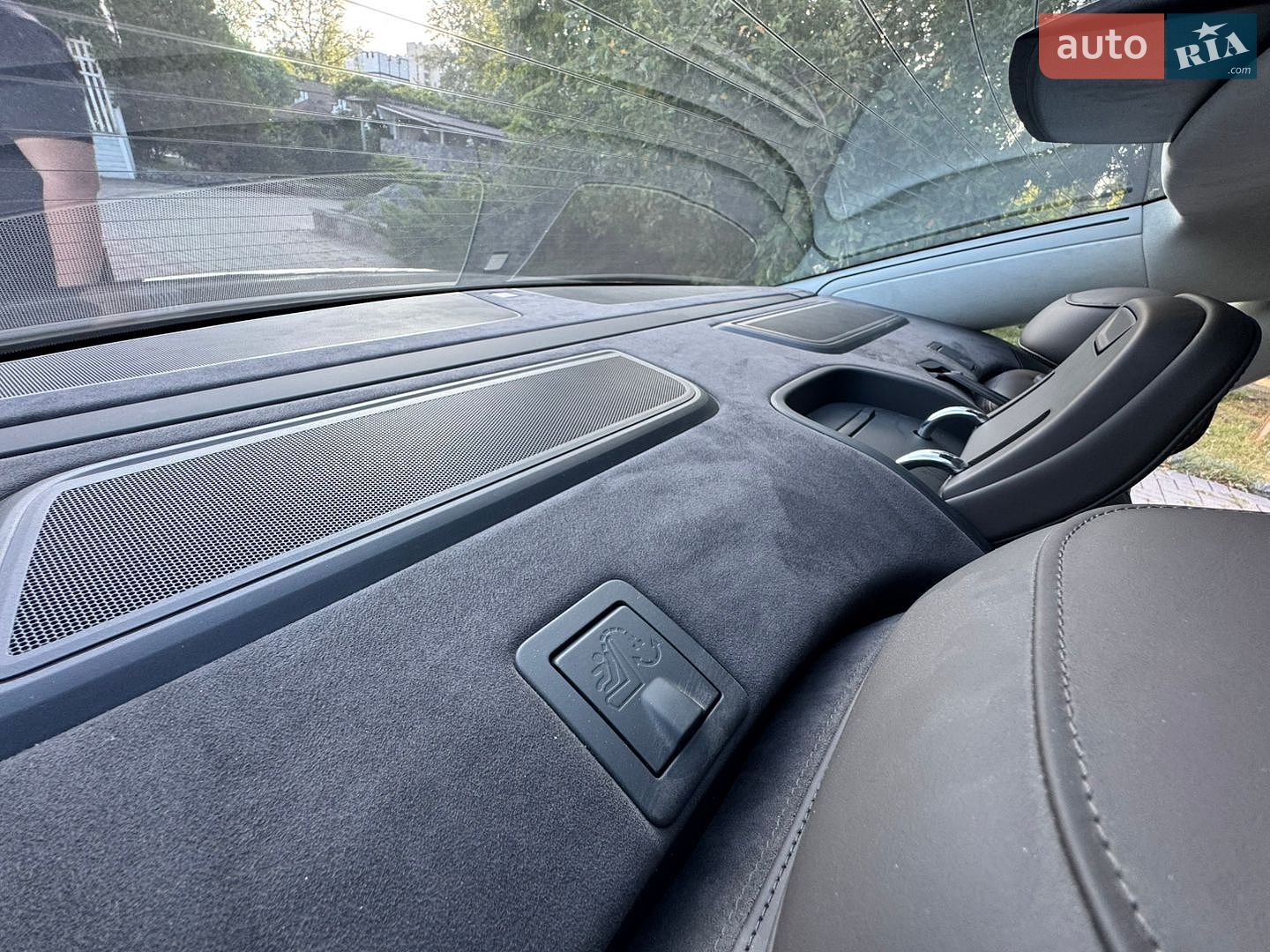 Audi A8 2018 VIN WAUZZZF80KN003143 фото оголошення 45 з 61