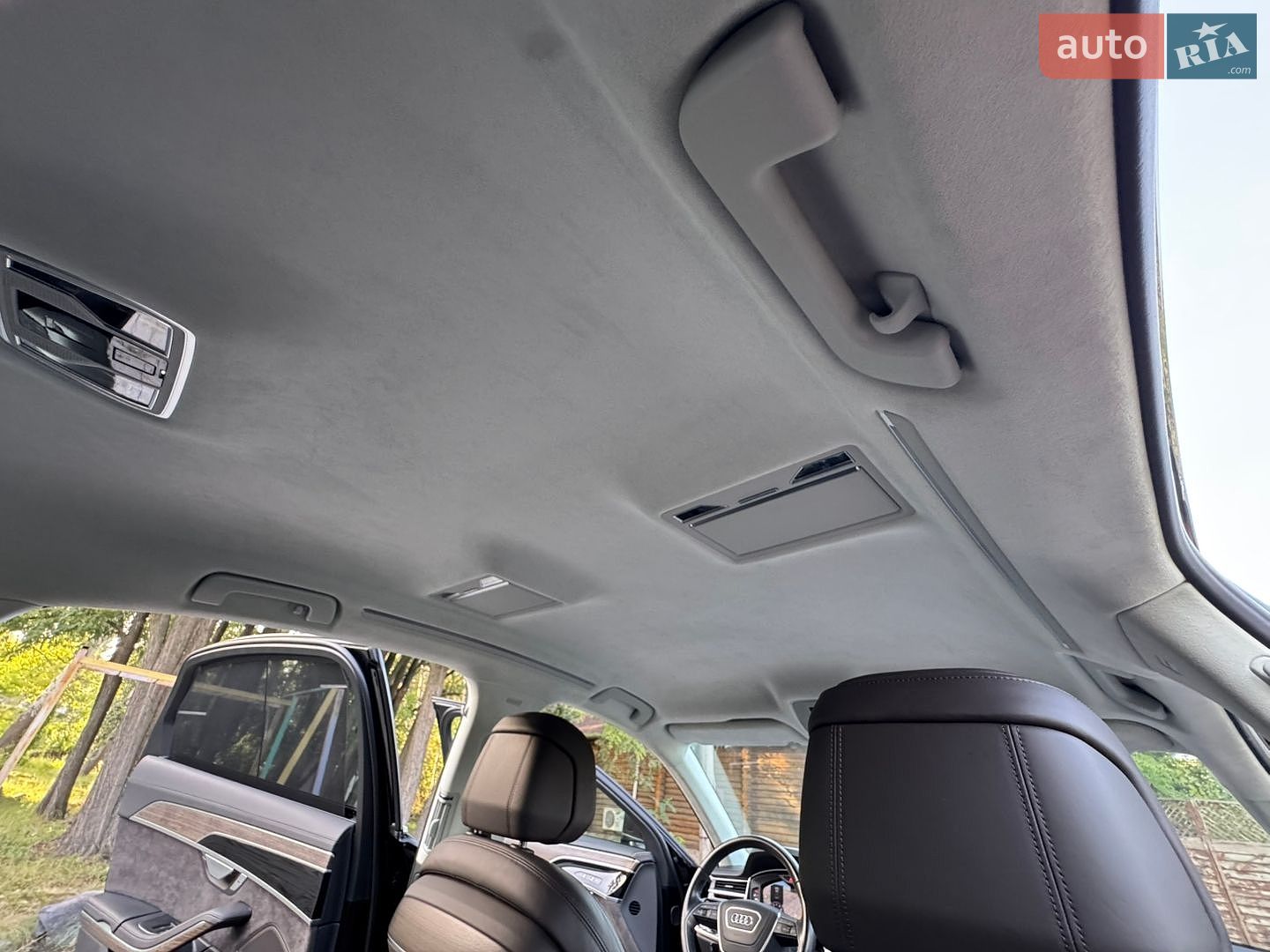 Audi A8 2018 VIN WAUZZZF80KN003143 фото оголошення 46 з 61