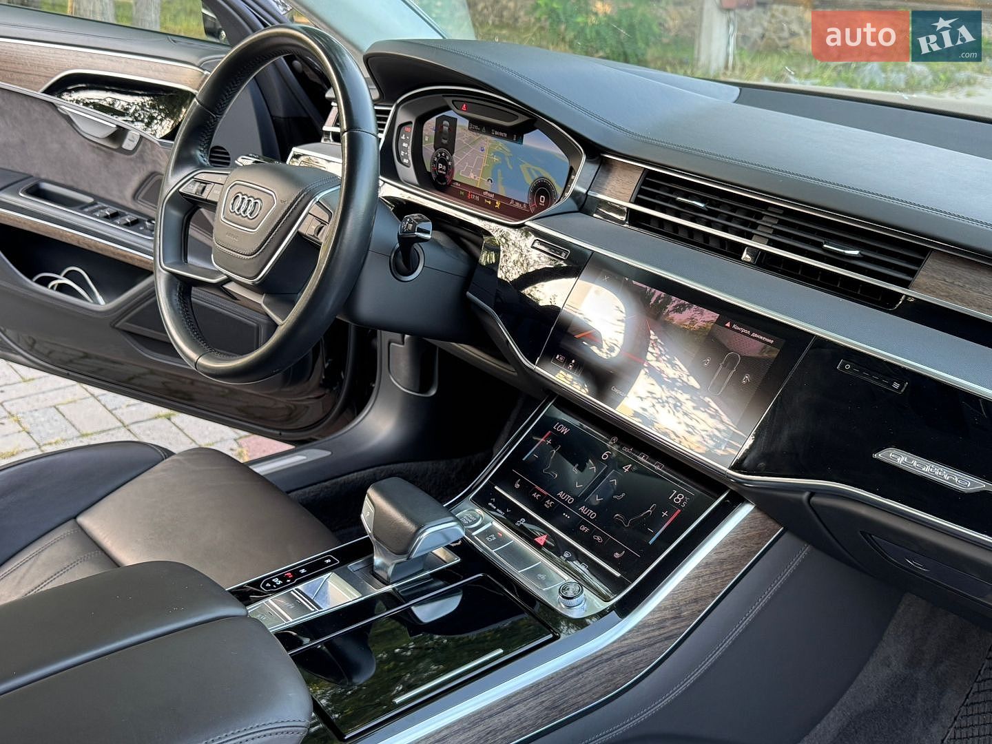 Audi A8 2018 VIN WAUZZZF80KN003143 фото оголошення 50 з 61