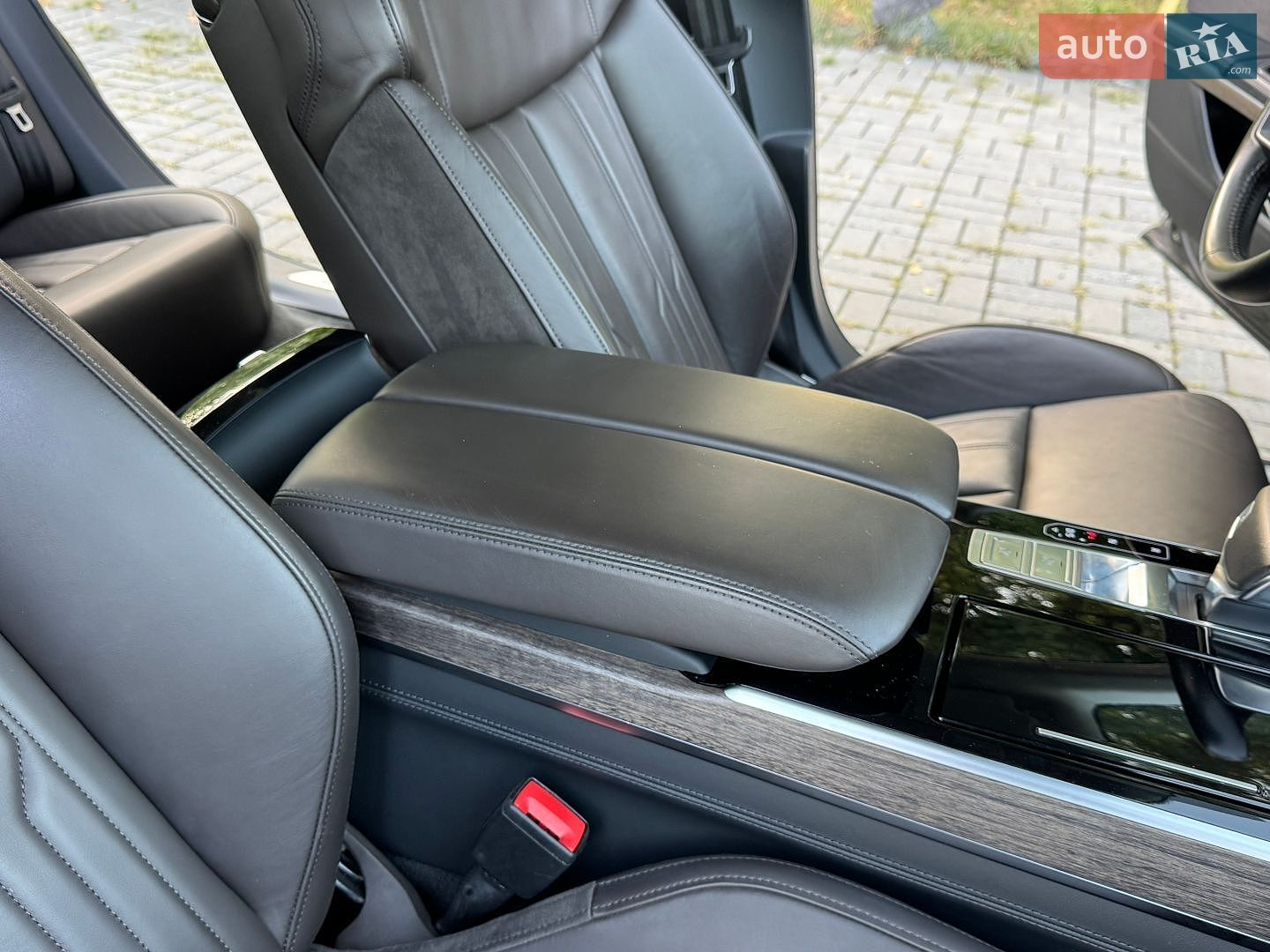Audi A8 2018 VIN WAUZZZF80KN003143 фото оголошення 56 з 61