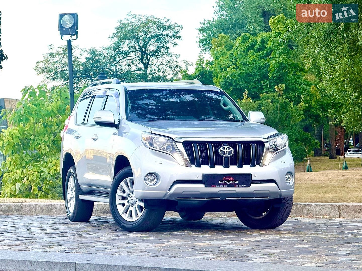 Toyota Land Cruiser Prado 2016 VIN JTEBR3FJ30K032425 фото оголошення 34 з 204