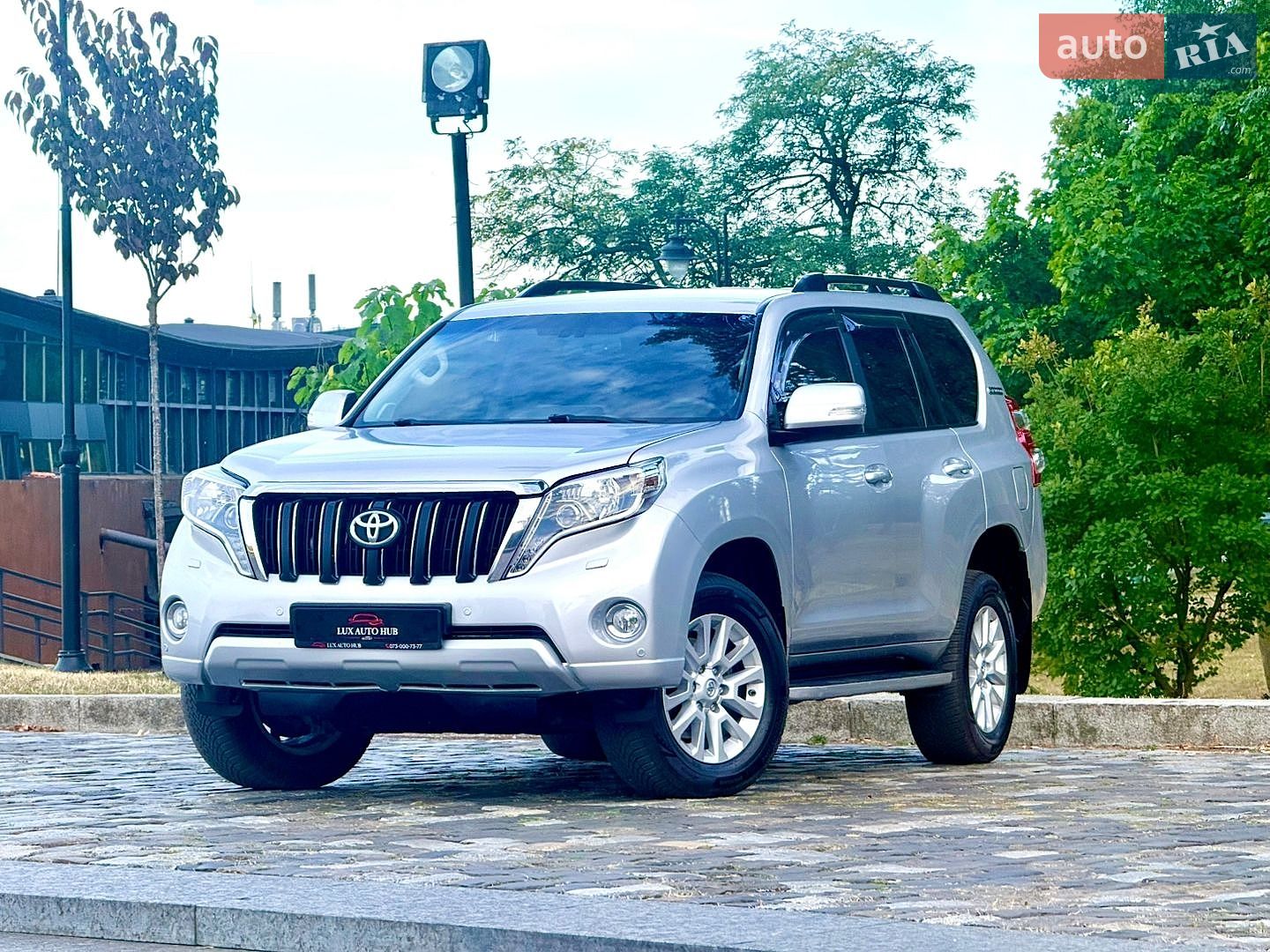 Toyota Land Cruiser Prado 2016 VIN JTEBR3FJ30K032425 фото оголошення 36 з 204
