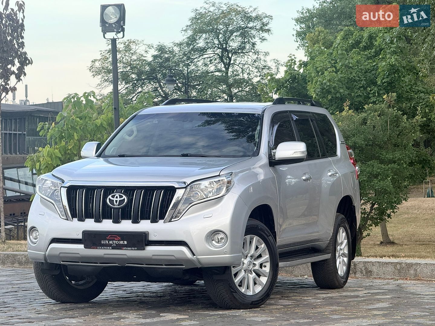Toyota Land Cruiser Prado 2016 VIN JTEBR3FJ30K032425 фото оголошення 39 з 204