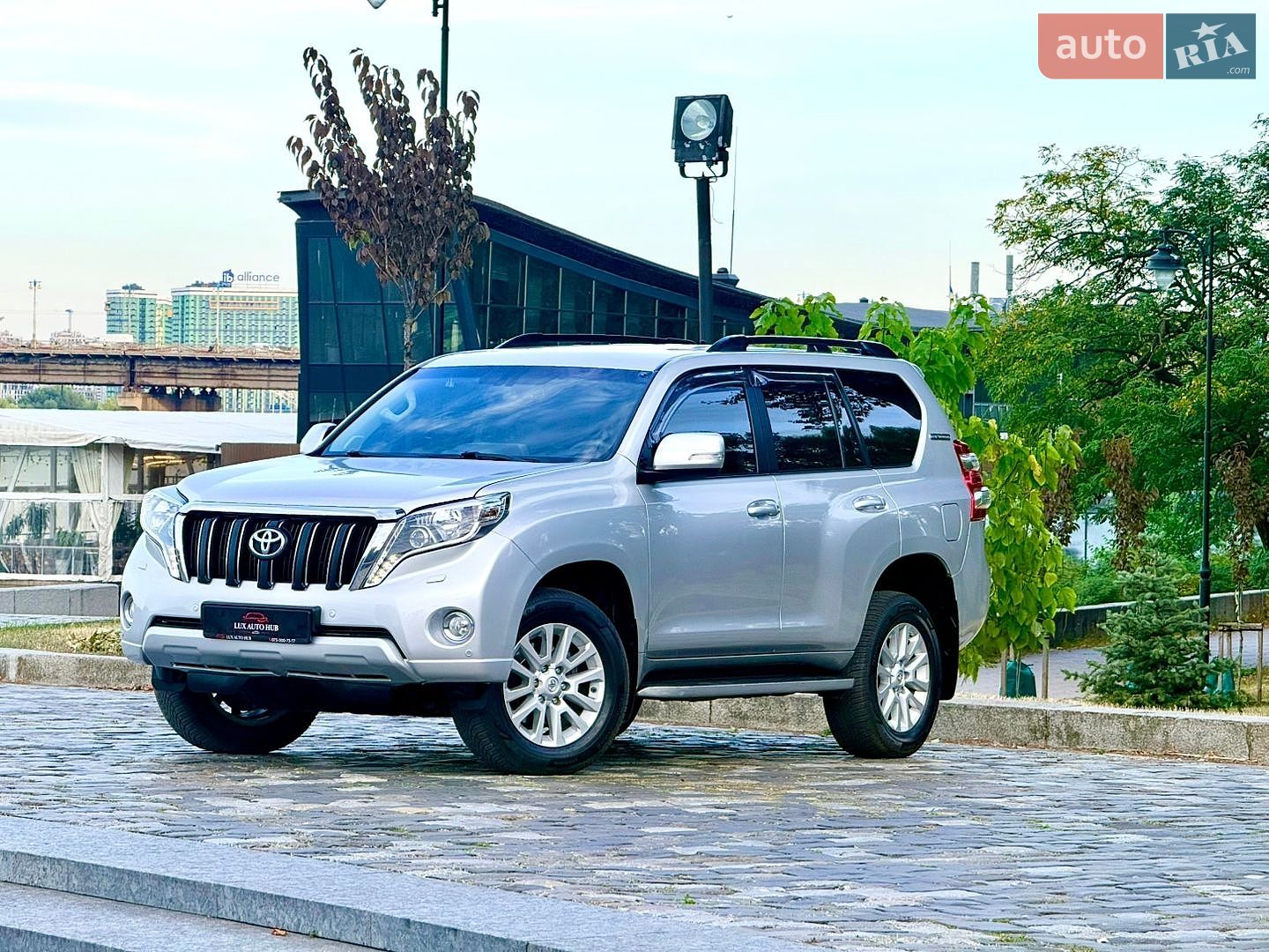 Toyota Land Cruiser Prado 2016 VIN JTEBR3FJ30K032425 фото оголошення 44 з 204