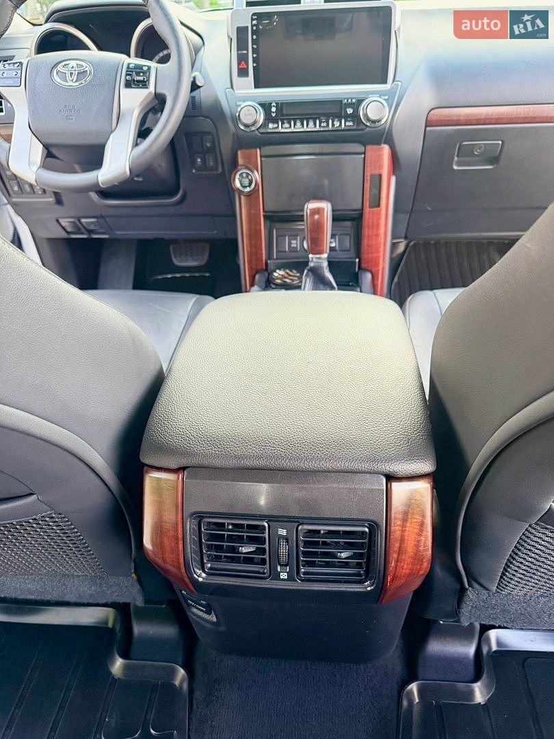 Toyota Land Cruiser Prado 2016 VIN JTEBR3FJ30K032425 фото оголошення 136 з 204