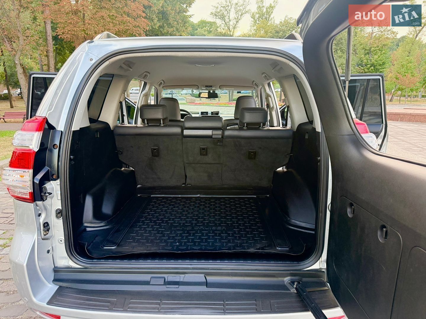 Toyota Land Cruiser Prado 2016 VIN JTEBR3FJ30K032425 фото оголошення 139 з 204