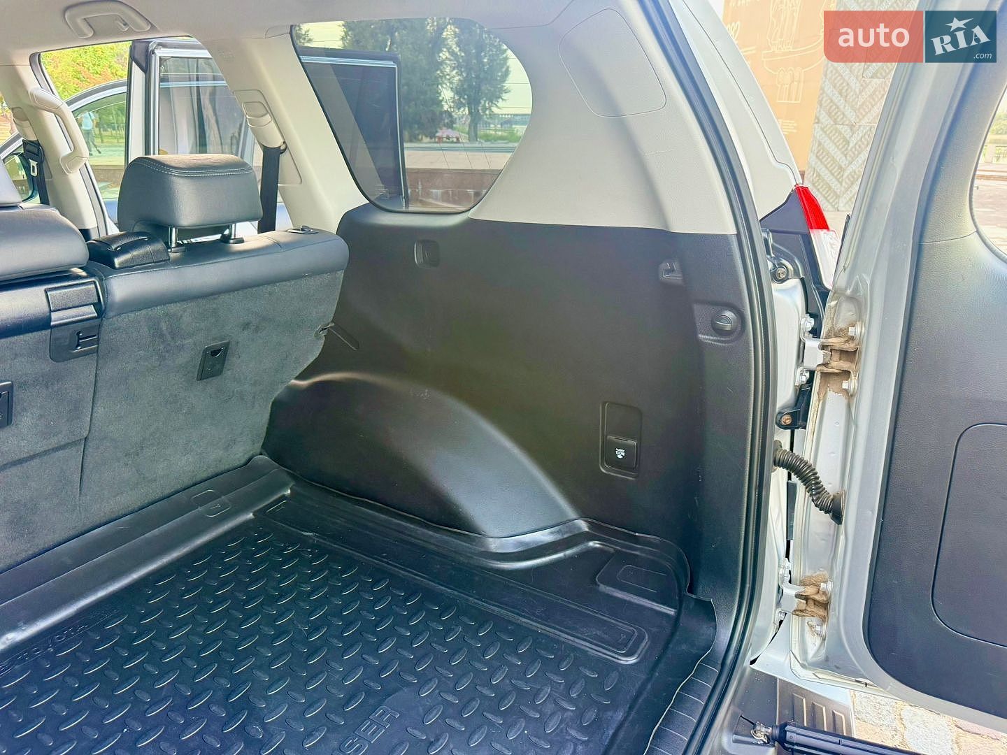 Toyota Land Cruiser Prado 2016 VIN JTEBR3FJ30K032425 фото оголошення 141 з 204