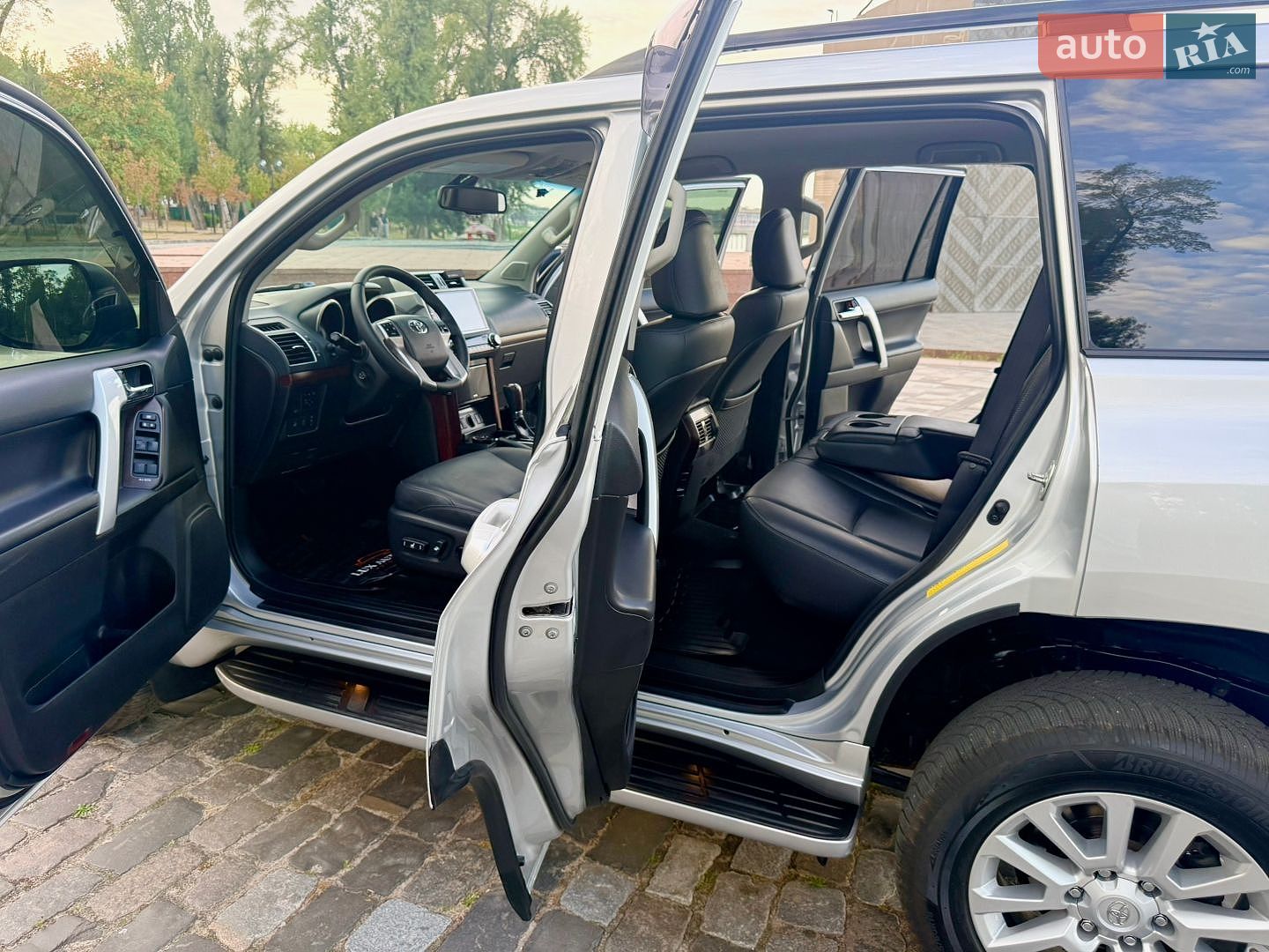 Toyota Land Cruiser Prado 2016 VIN JTEBR3FJ30K032425 фото оголошення 144 з 204