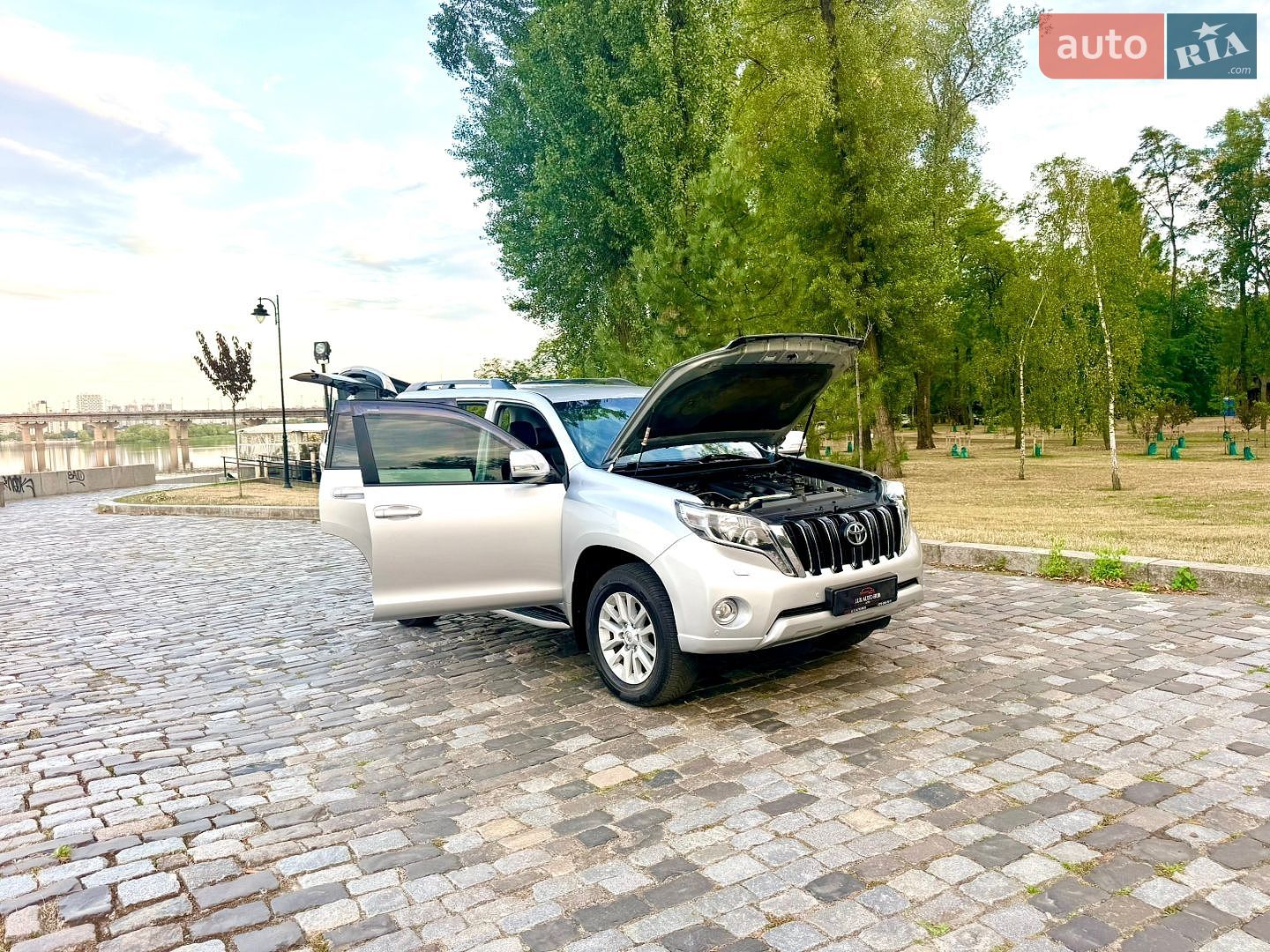 Toyota Land Cruiser Prado 2016 VIN JTEBR3FJ30K032425 фото оголошення 147 з 204