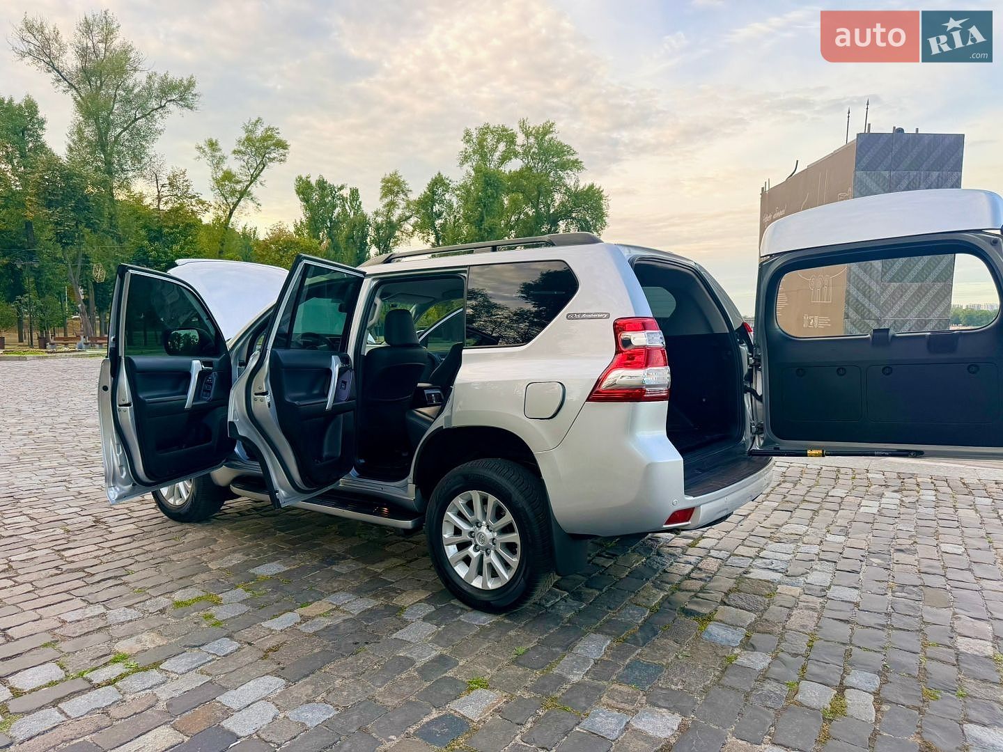 Toyota Land Cruiser Prado 2016 VIN JTEBR3FJ30K032425 фото оголошення 152 з 204