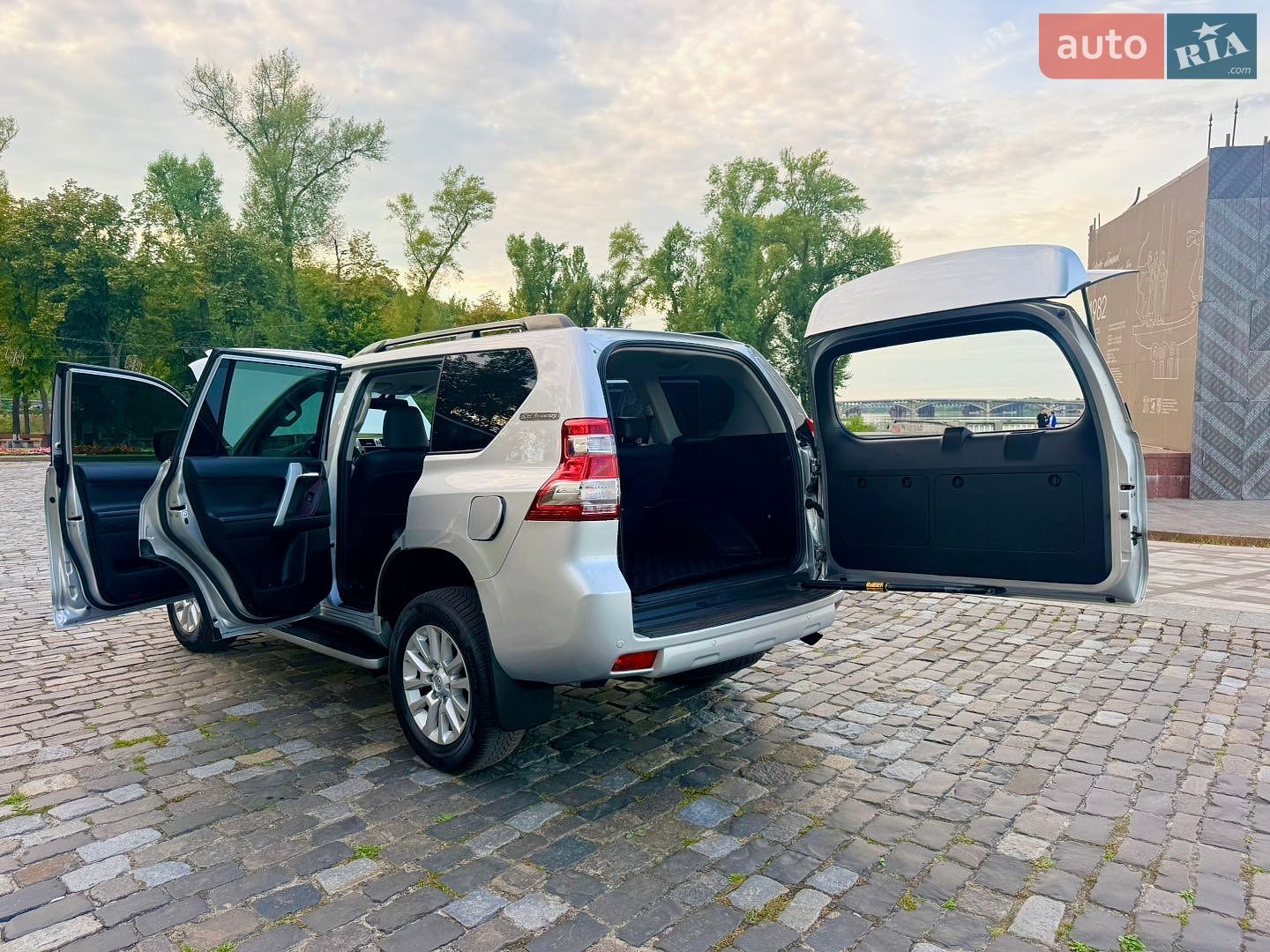 Toyota Land Cruiser Prado 2016 VIN JTEBR3FJ30K032425 фото оголошення 153 з 204