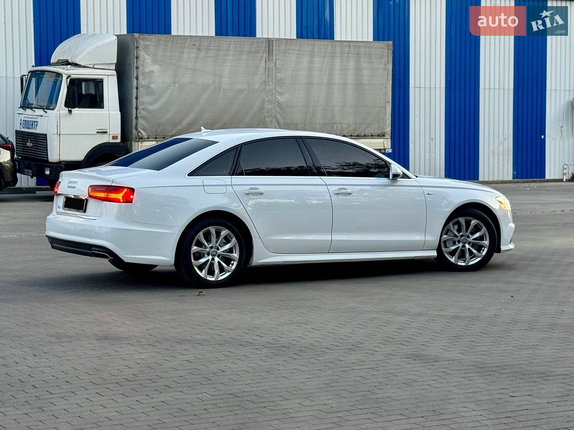 Audi A6 2018 VIN WAUC8AFC4JN032450 фото оголошення 7 з 35