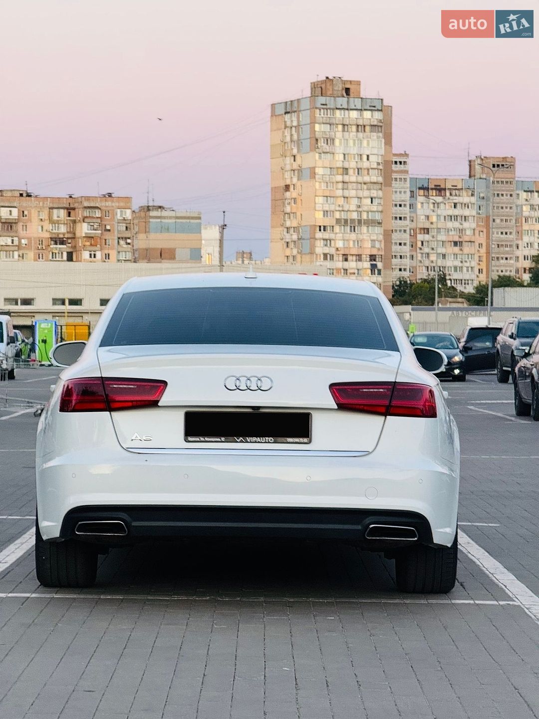 Audi A6 2018 VIN WAUC8AFC4JN032450 фото оголошення 12 з 35
