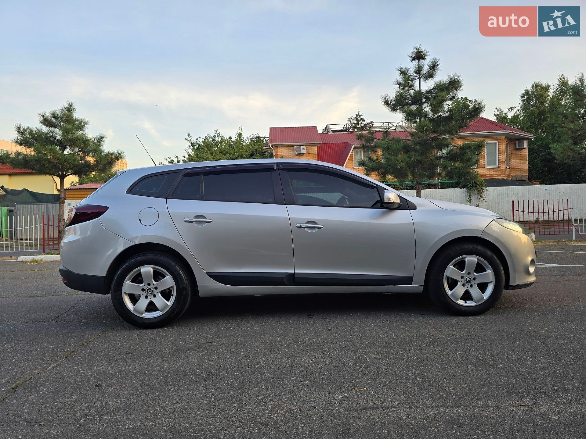 Renault Megane 2010 VIN VF1KZ1A0543703459 фото оголошення 9 з 48
