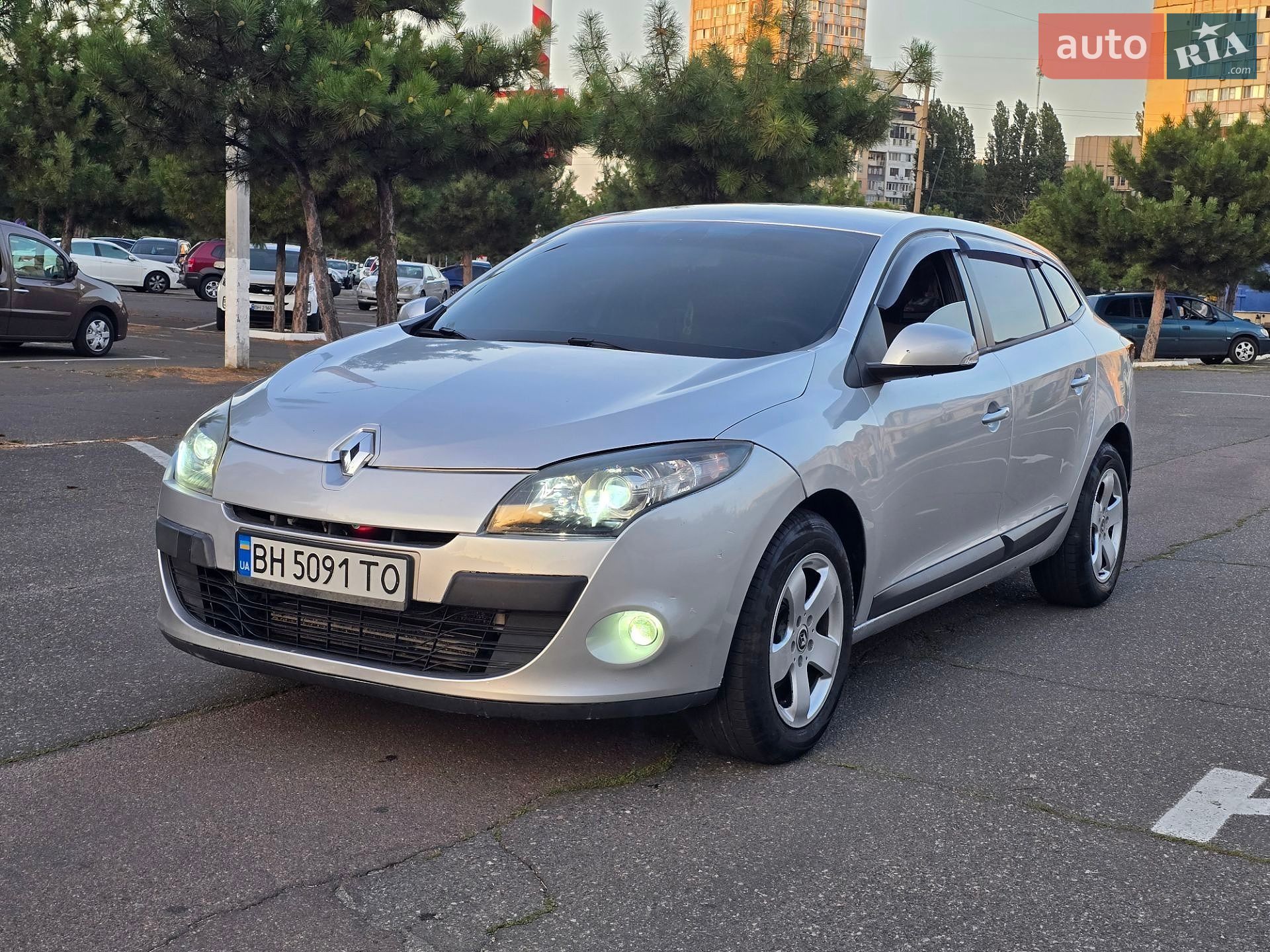 Renault Megane 2010 VIN VF1KZ1A0543703459 фото оголошення 4 з 48