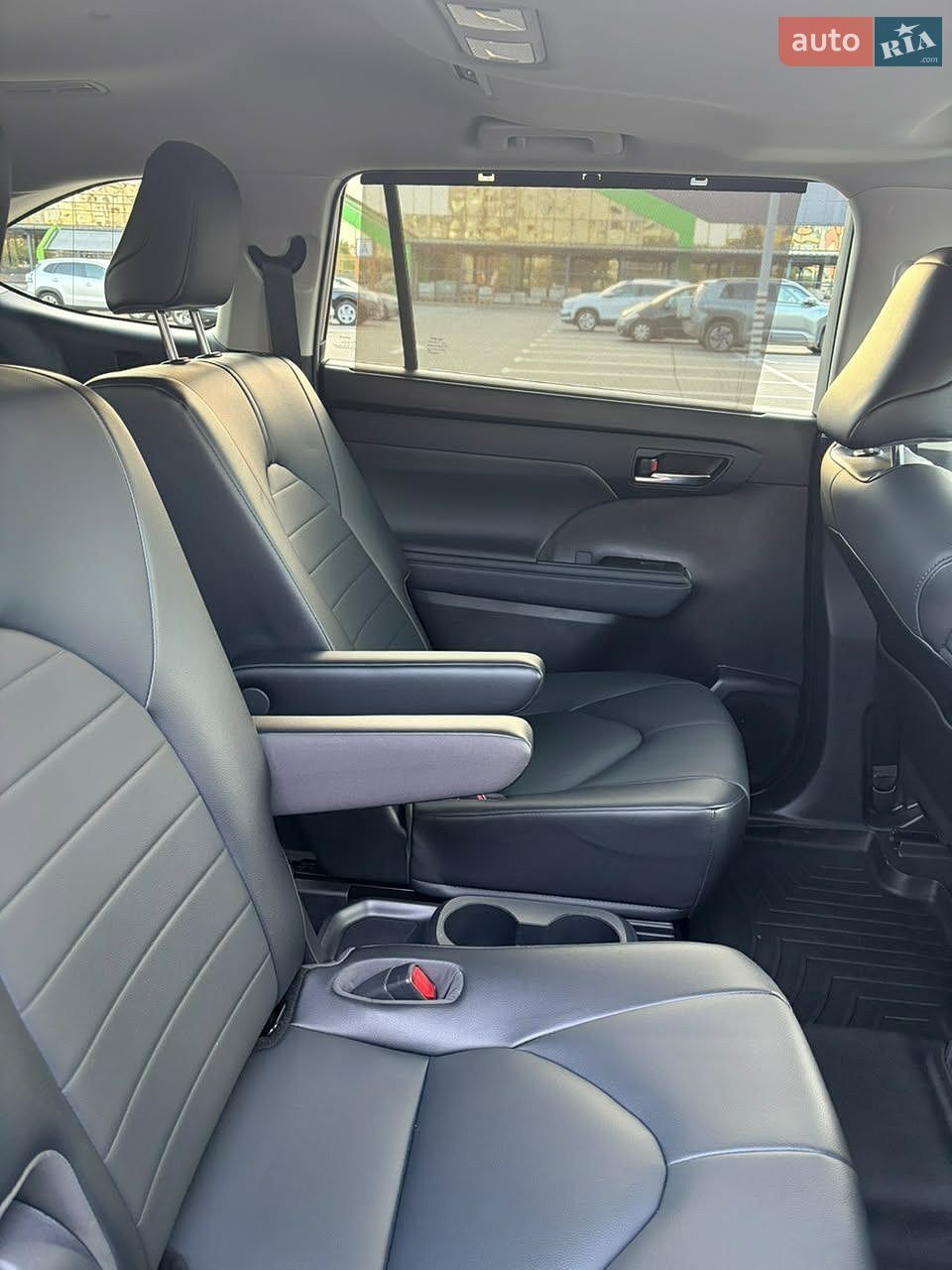 Toyota Highlander 2021 VIN 5TDGARAH6MS011737 фото оголошення 12 з 31
