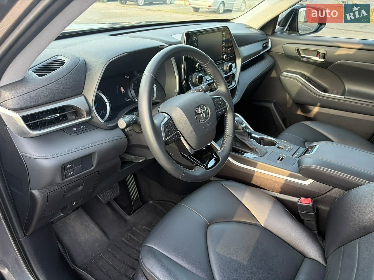 Toyota Highlander 2021 VIN 5TDGARAH6MS011737 фото оголошення 17 з 31