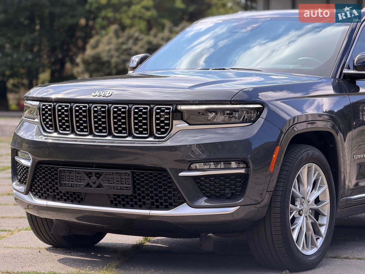 Jeep Grand Cherokee 2023 VIN 1C4RJHEG9P8876943 фото оголошення 8 з 24