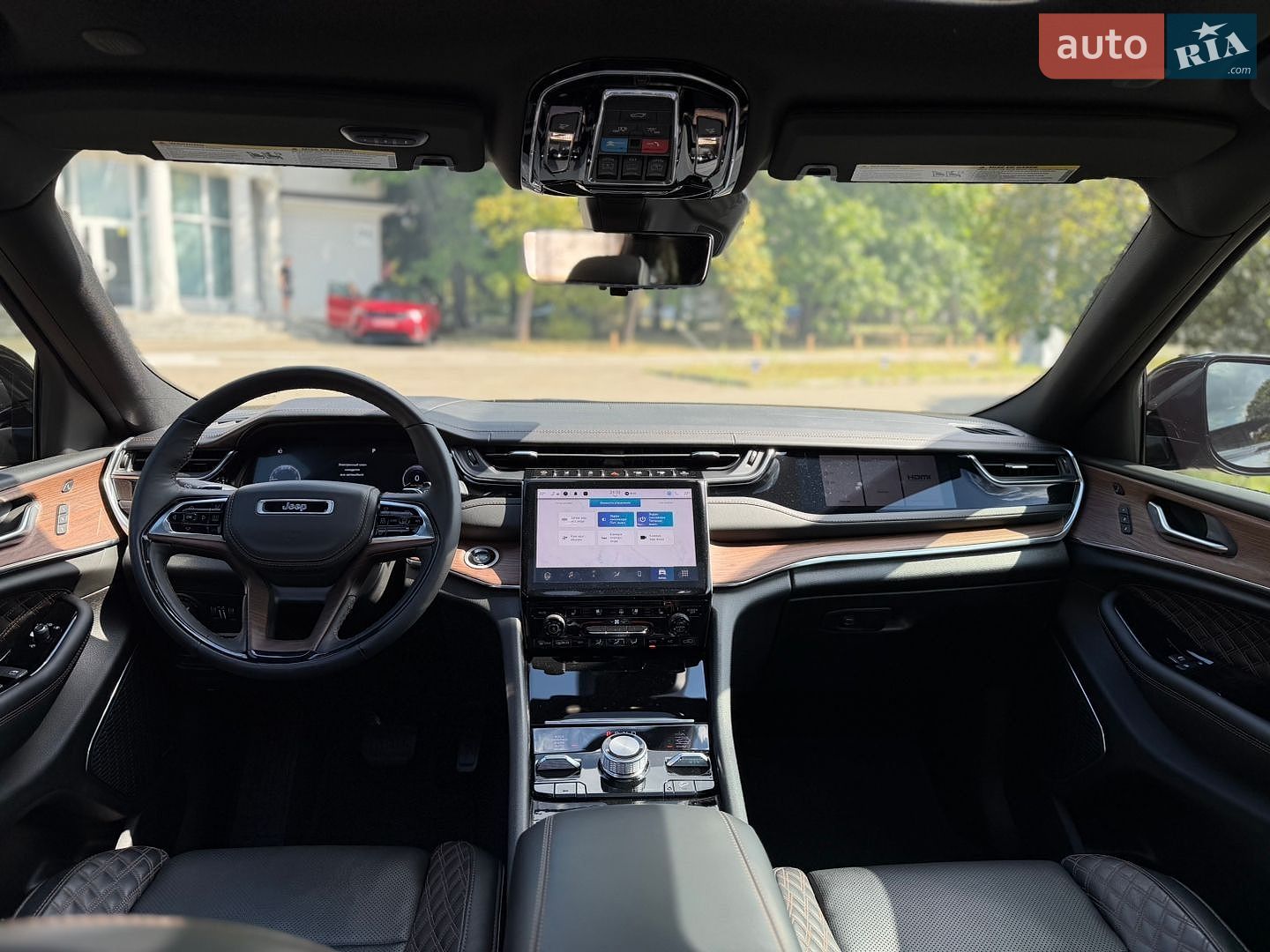 Jeep Grand Cherokee 2023 VIN 1C4RJHEG9P8876943 фото оголошення 17 з 24