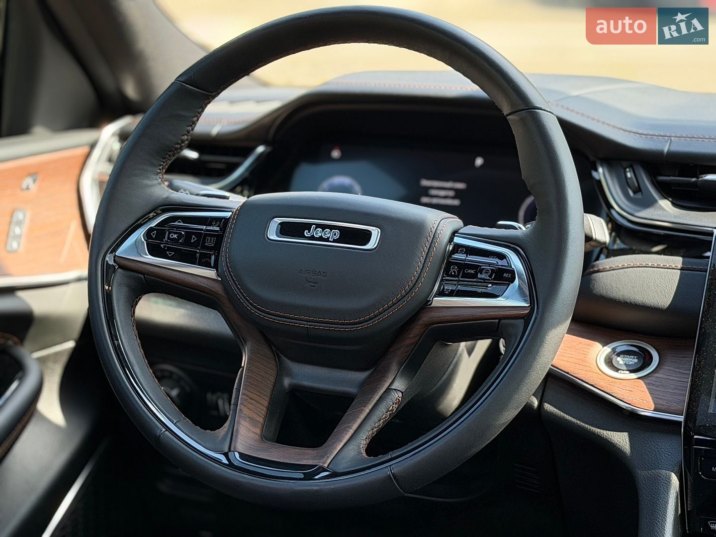 Jeep Grand Cherokee 2023 VIN 1C4RJHEG9P8876943 фото оголошення 22 з 24
