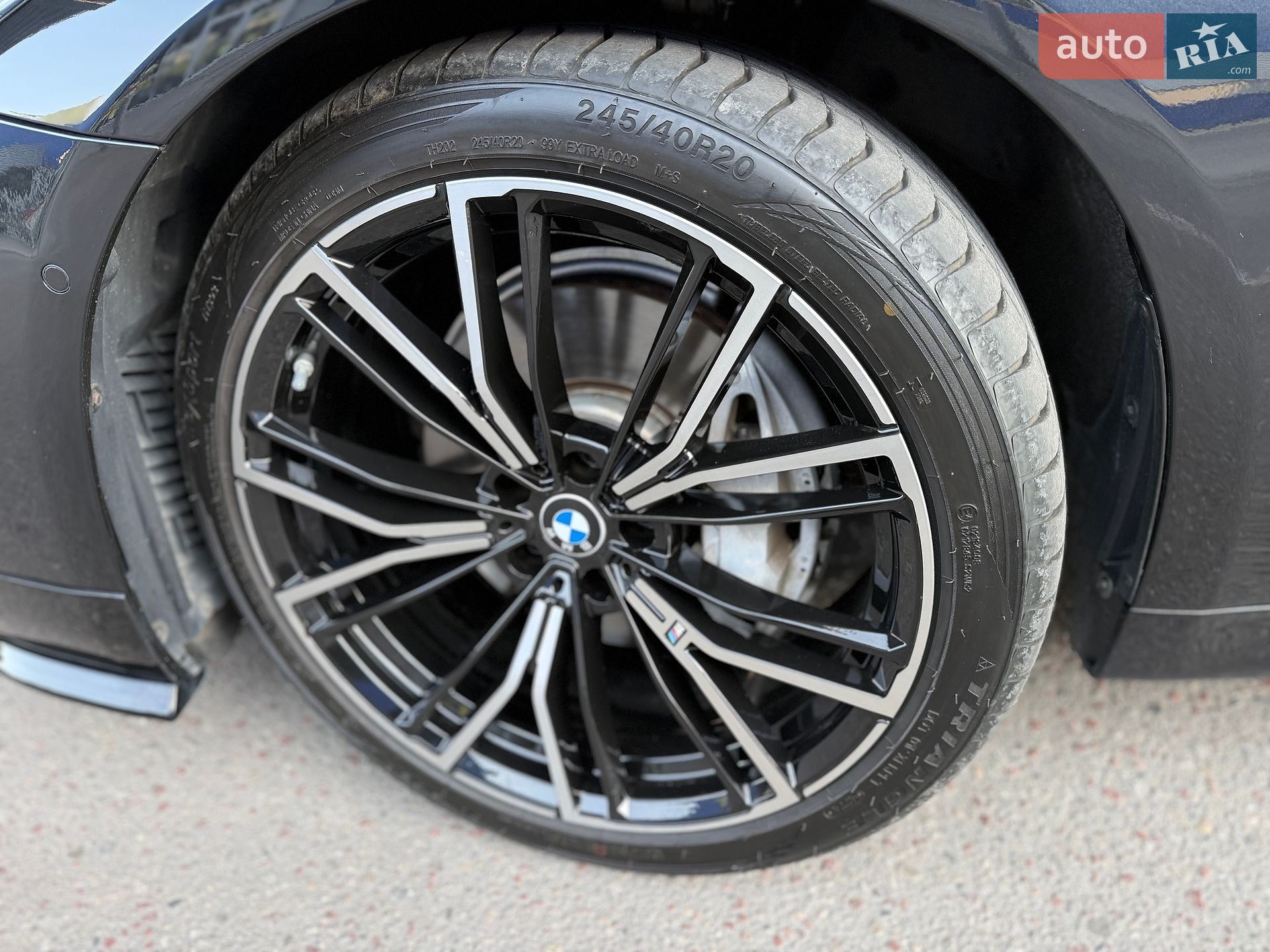 BMW 5 Series 2019 VIN WBAJS3C06LCD13892 фото оголошення 4 з 40