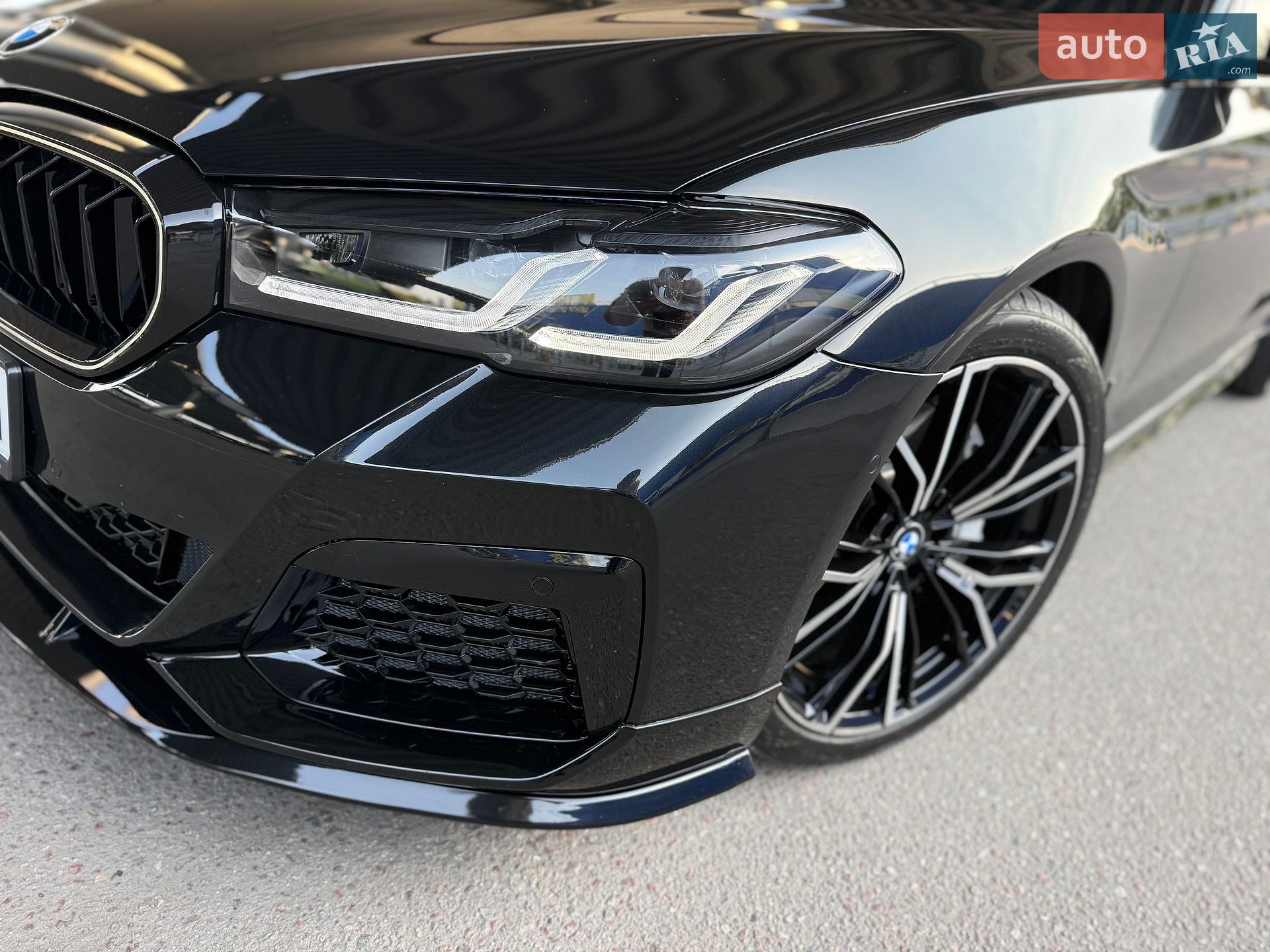 BMW 5 Series 2019 VIN WBAJS3C06LCD13892 фото оголошення 5 з 40