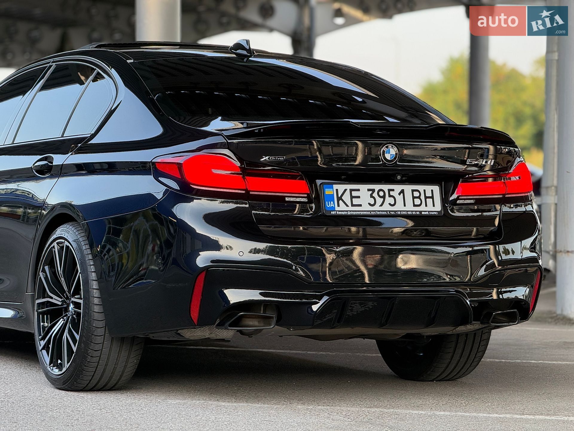 BMW 5 Series 2019 VIN WBAJS3C06LCD13892 фото оголошення 11 з 40