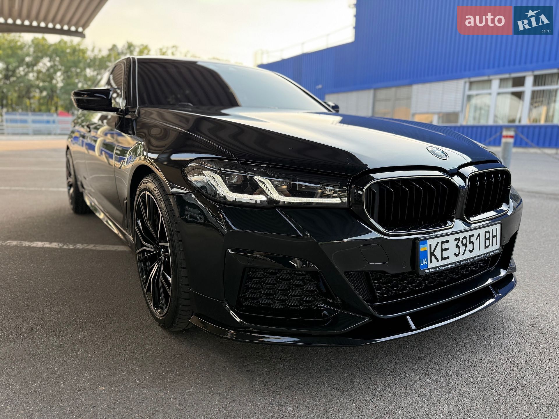 BMW 5 Series 2019 VIN WBAJS3C06LCD13892 фото оголошення 18 з 40